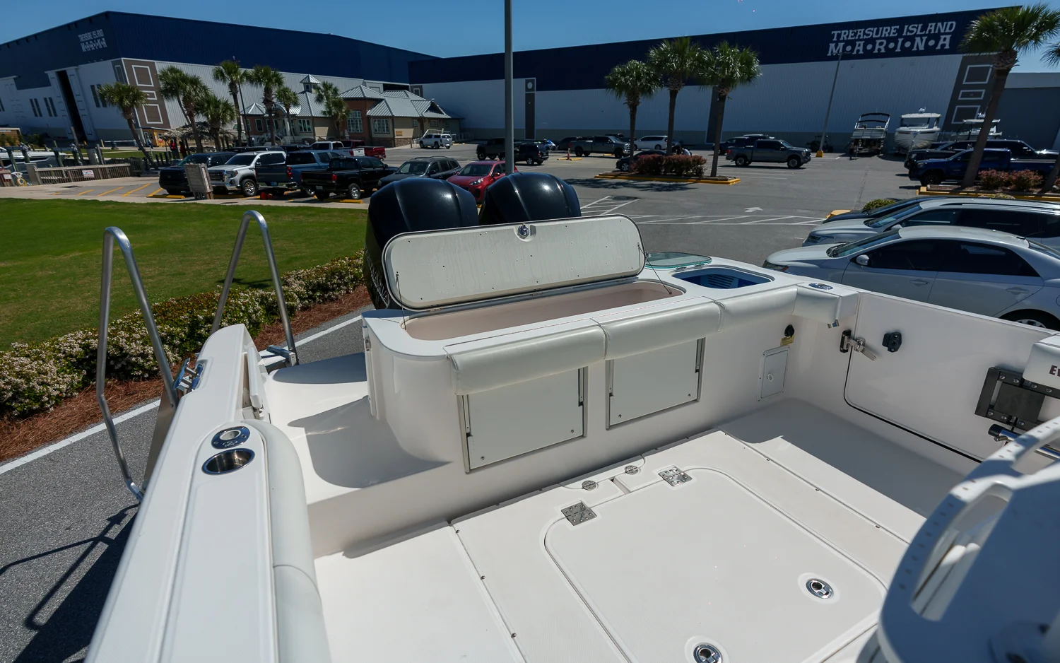 2017 Everglades 325 CC Image Thumbnail #35