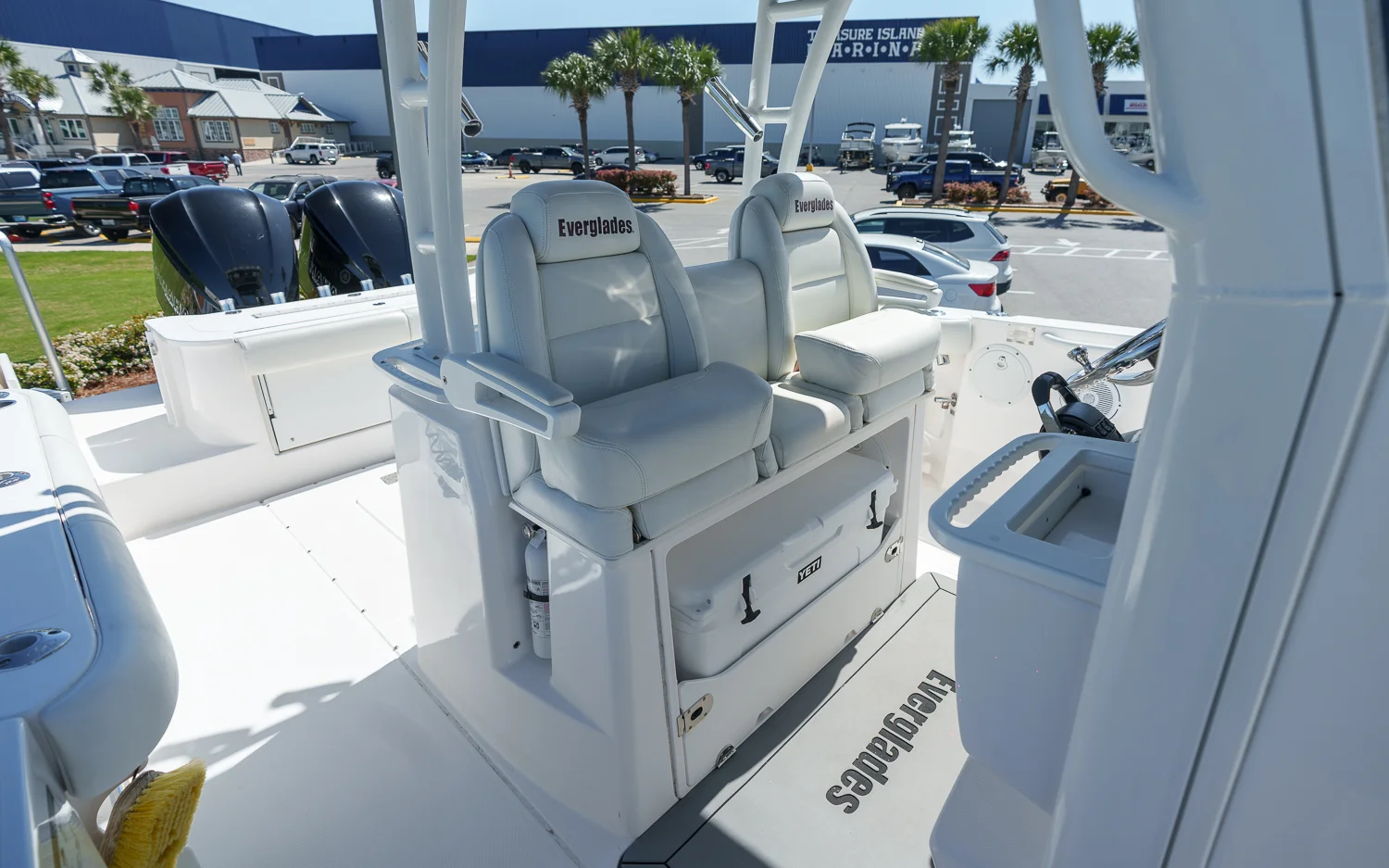 2017 Everglades 325 CC Image Thumbnail #27