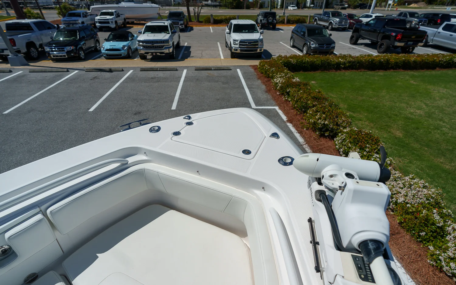 2017 Everglades 325 CC Image Thumbnail #8