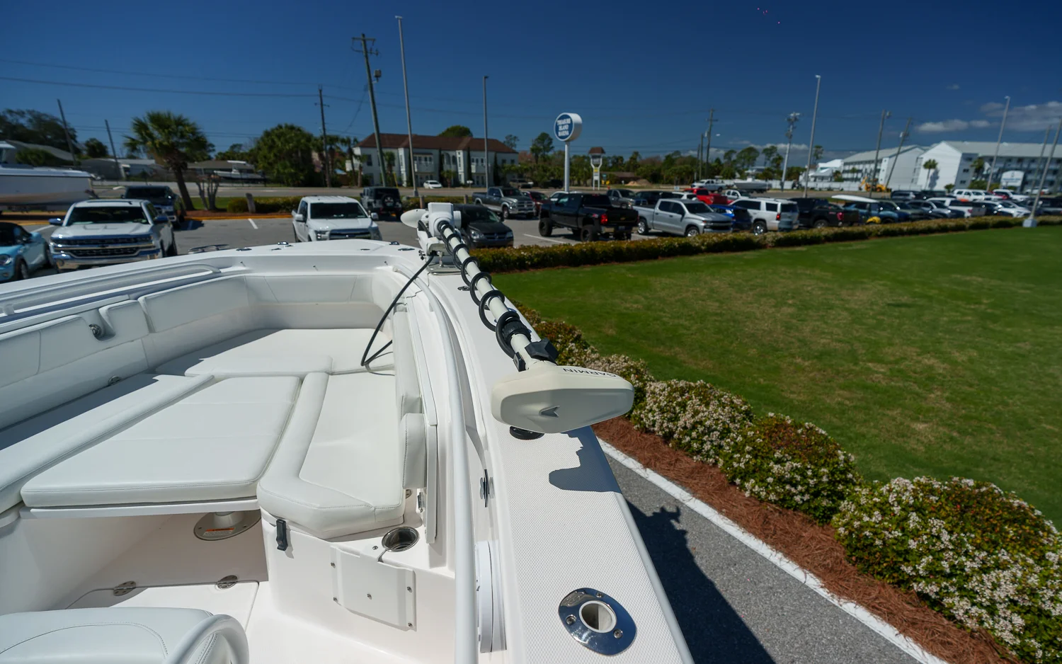 2017 Everglades 325 CC Image Thumbnail #10