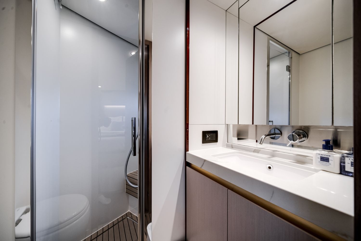 2021 Azimut 60 Flybridge Image Thumbnail #58