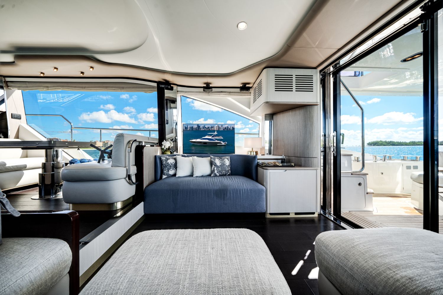 2021 Azimut 60 Flybridge Image Thumbnail #38