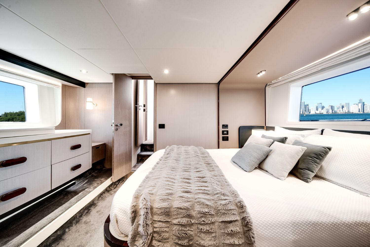 2021 Azimut 60 Flybridge Image Thumbnail #68