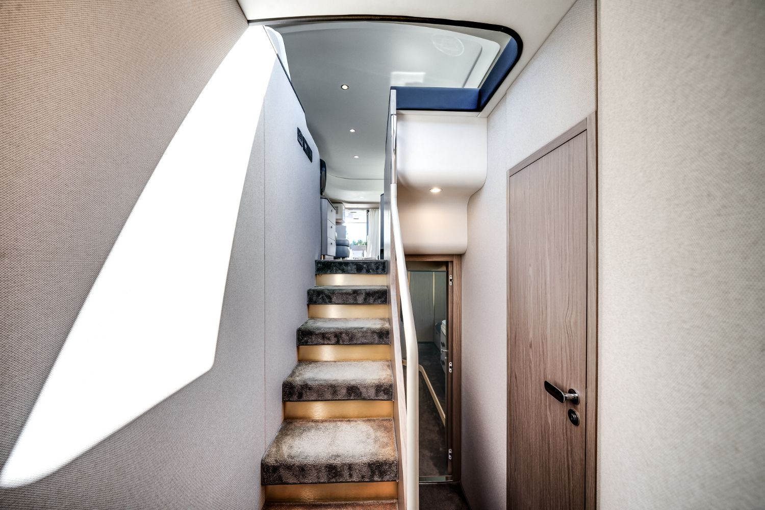 2021 Azimut 60 Flybridge Image Thumbnail #55