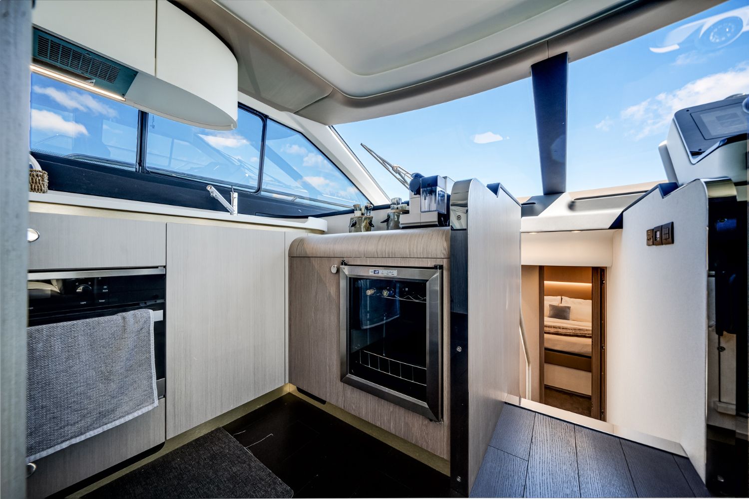 2021 Azimut 60 Flybridge Image Thumbnail #36