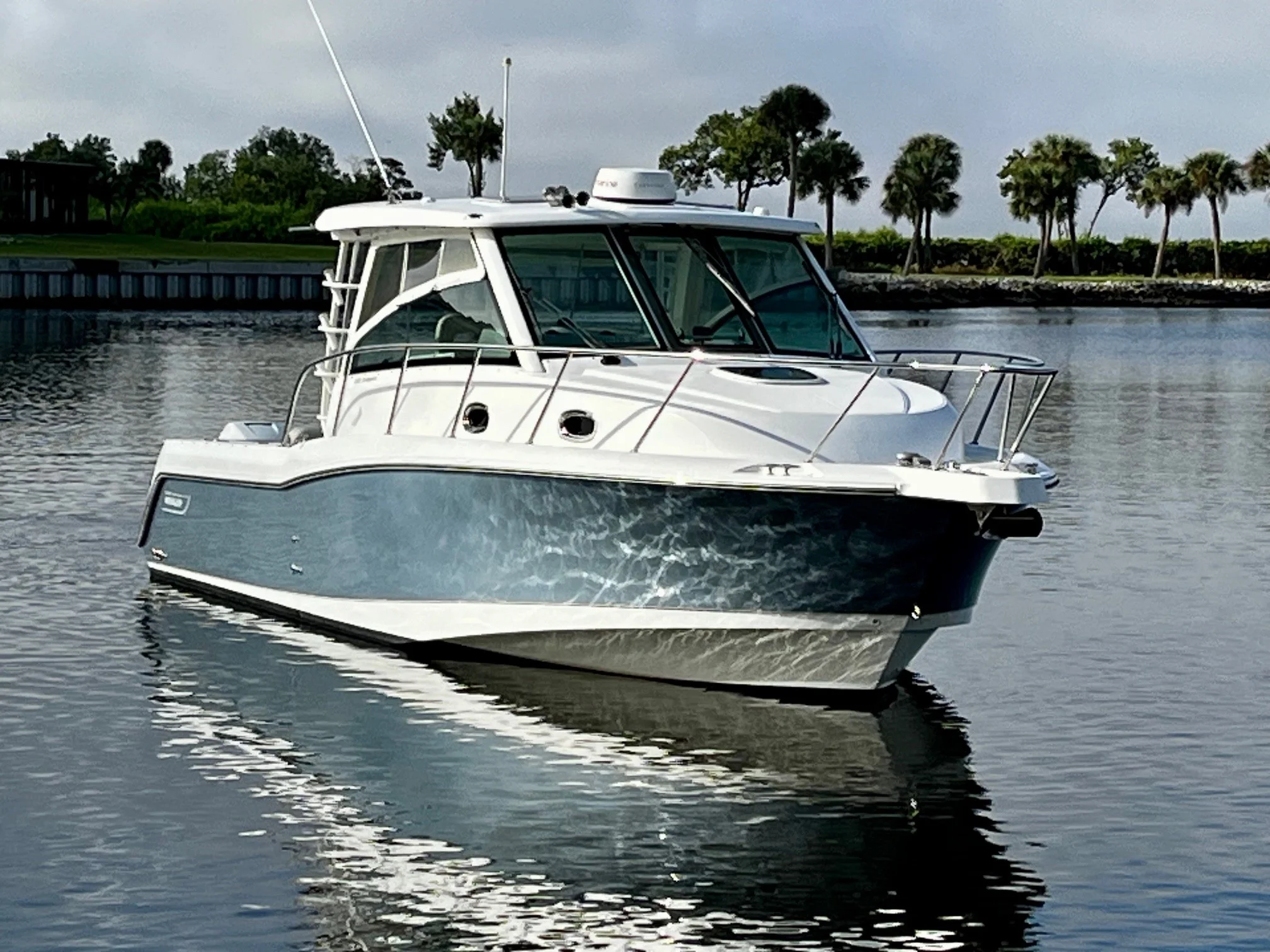 2016 Boston Whaler 345 CONQUEST Image Thumbnail #3
