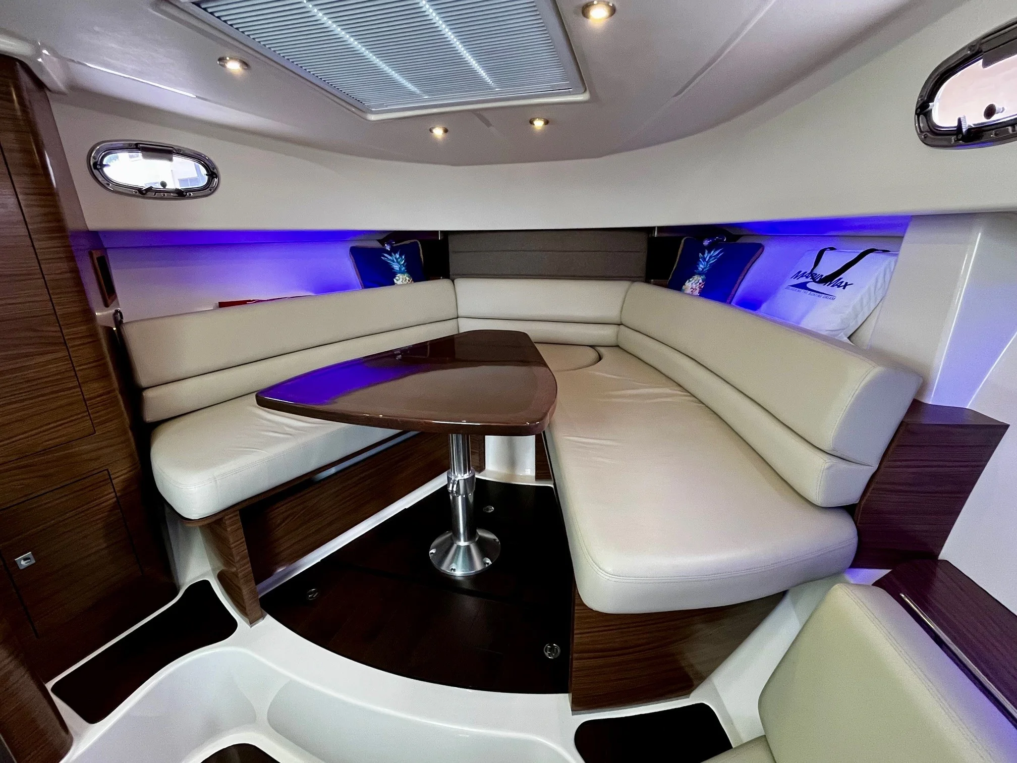 2016 Boston Whaler 345 CONQUEST Image Thumbnail #23