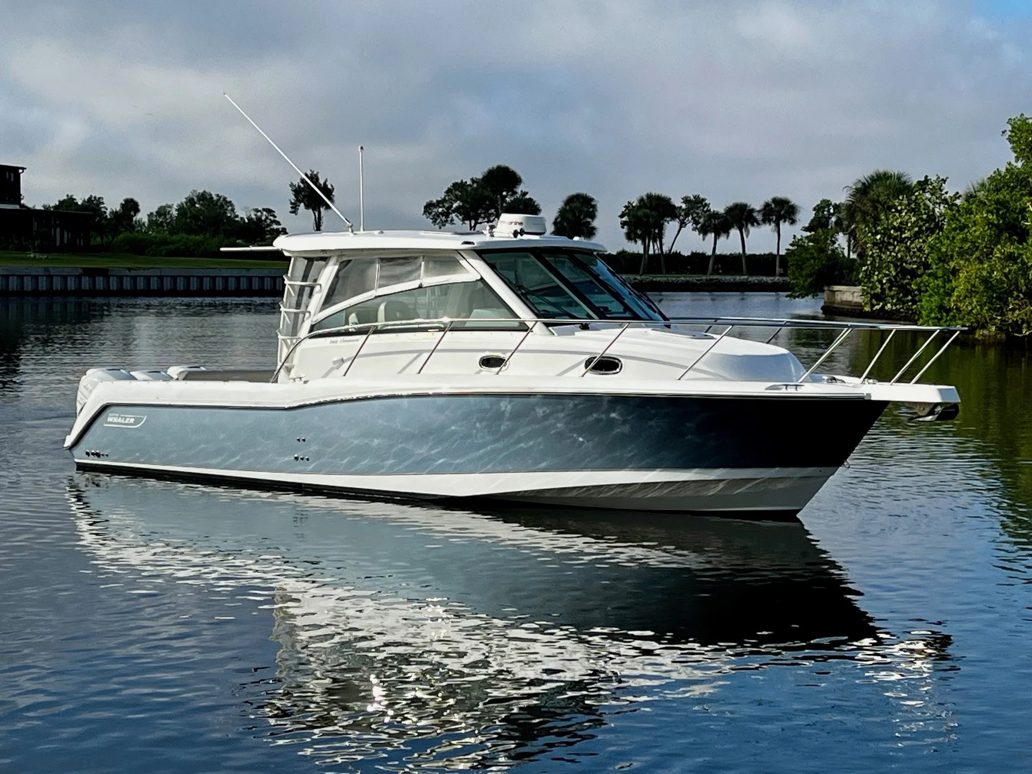 Thumbnail 2 for 2016 Boston Whaler 345 CONQUEST