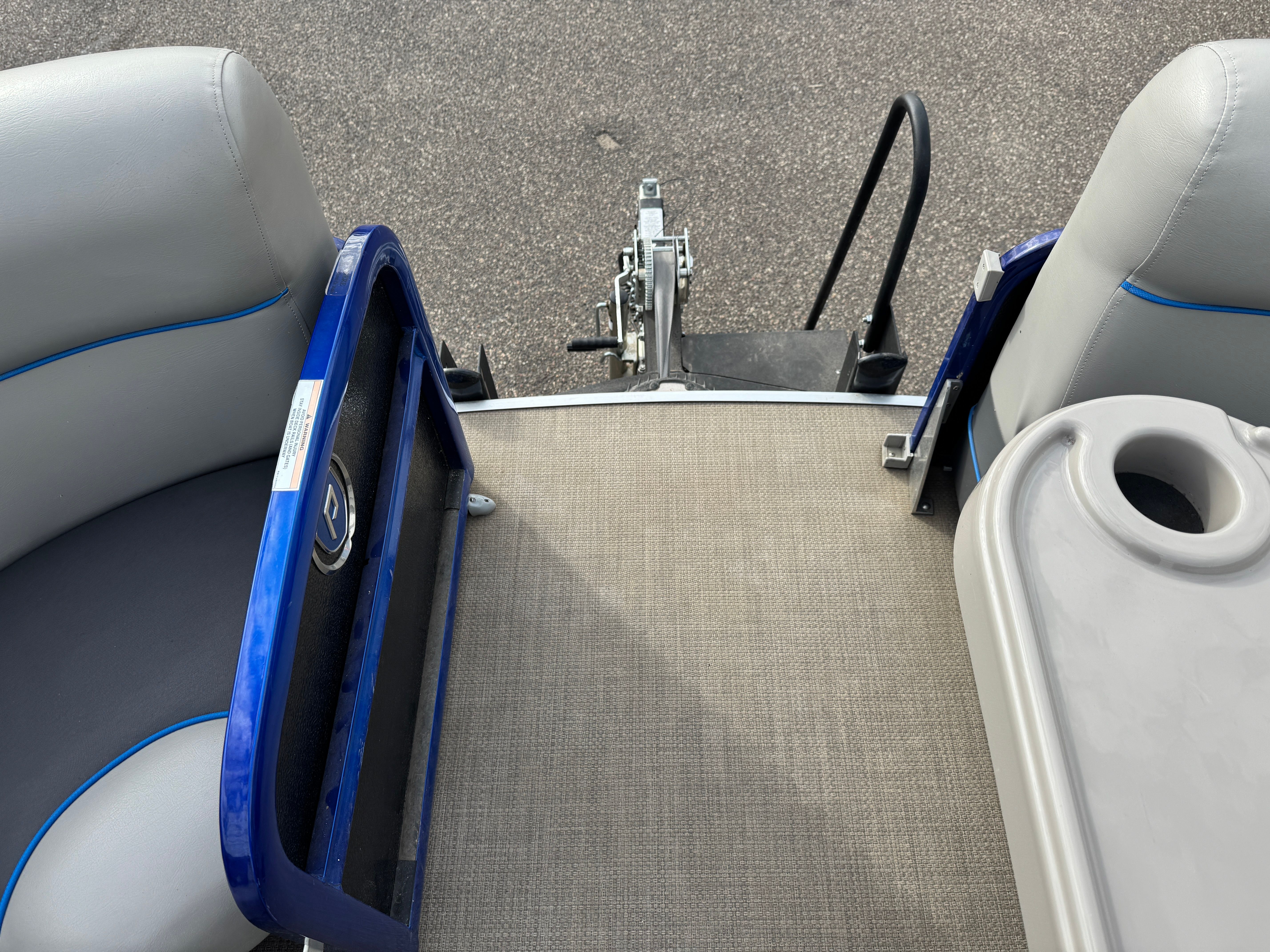 2016 Premier 230 SOLARIS Image Thumbnail #39