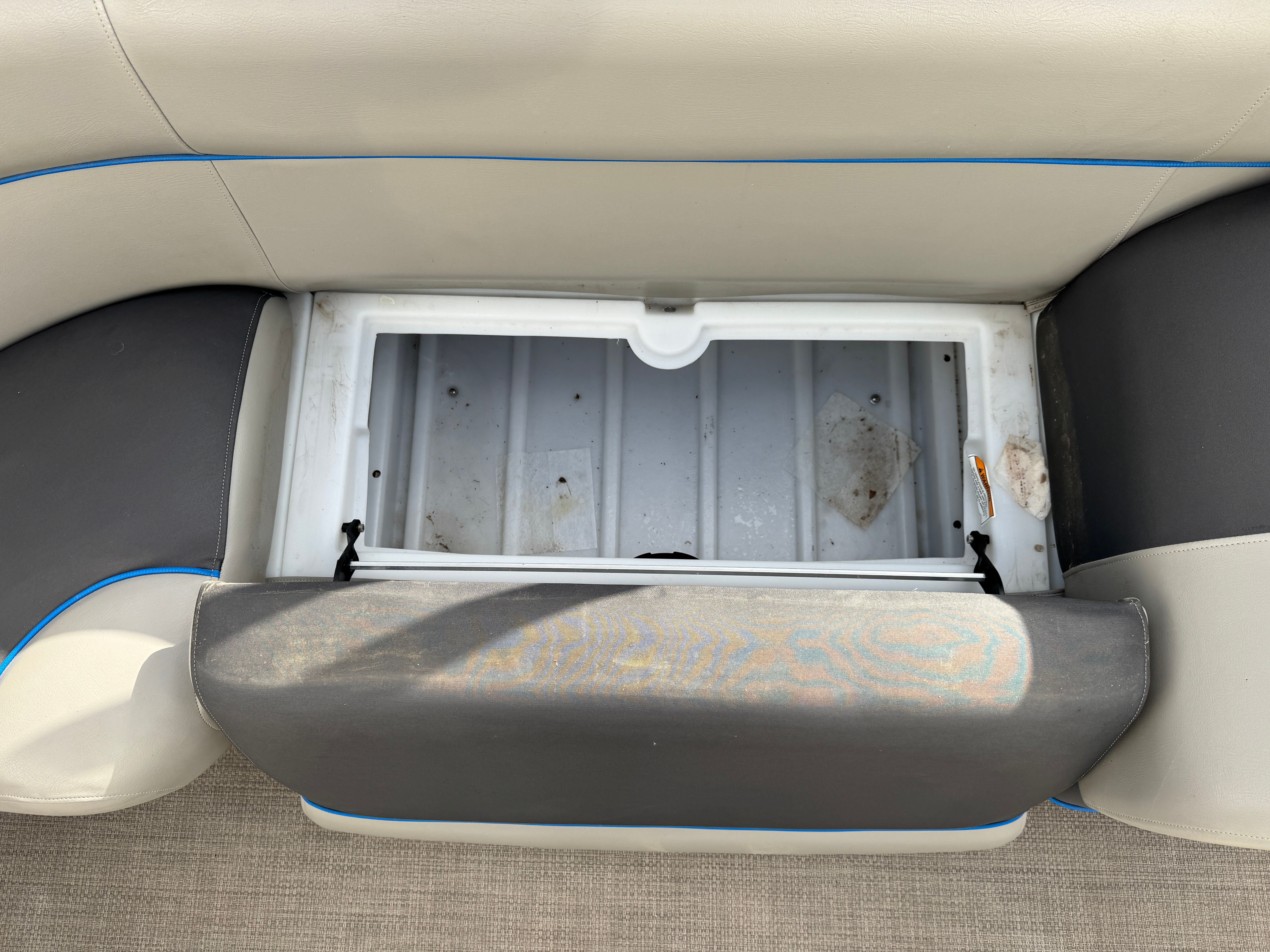 2016 Premier 230 SOLARIS Image Thumbnail #15