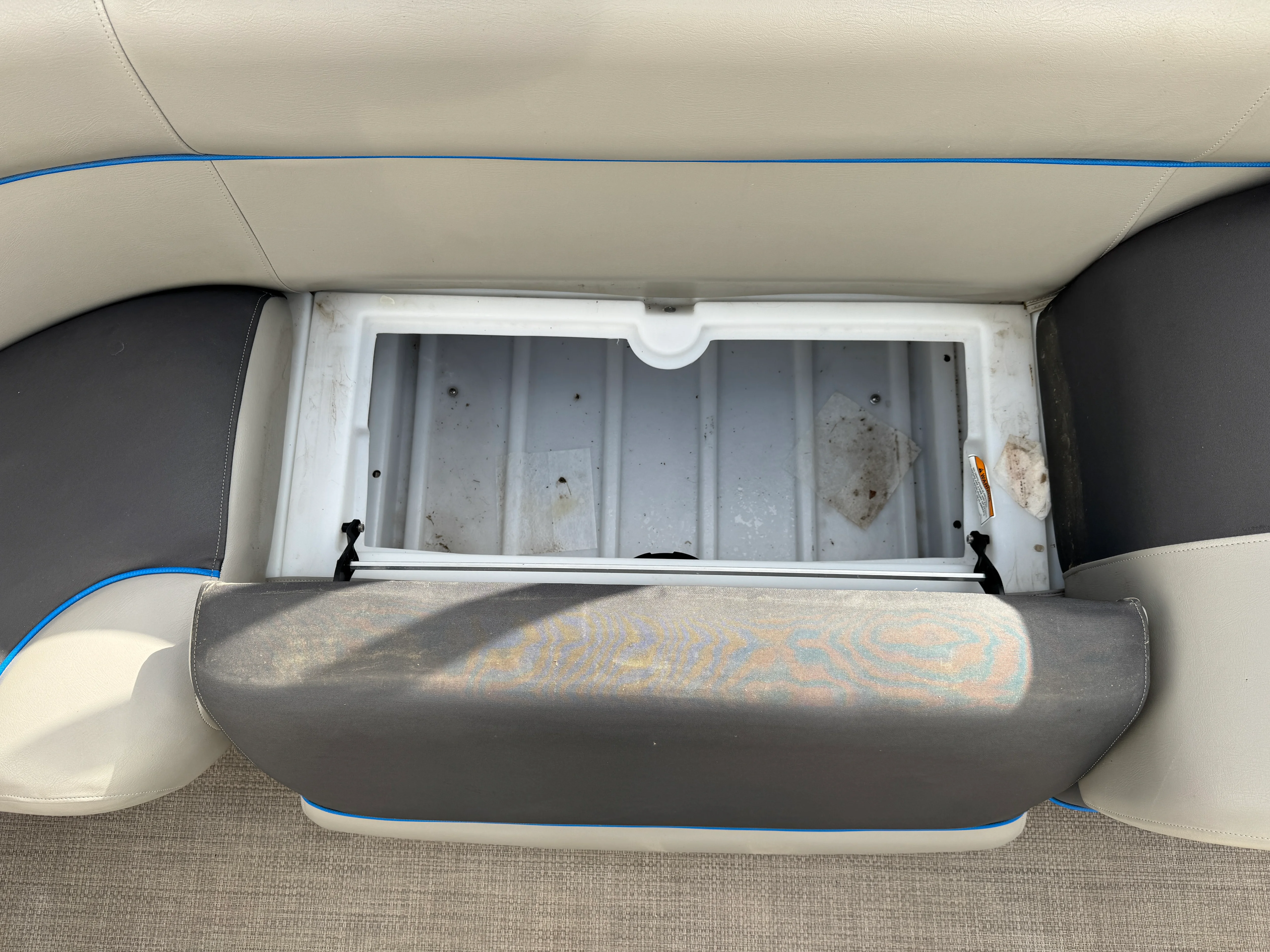 2016 Premier 230 SOLARIS Image Thumbnail #14