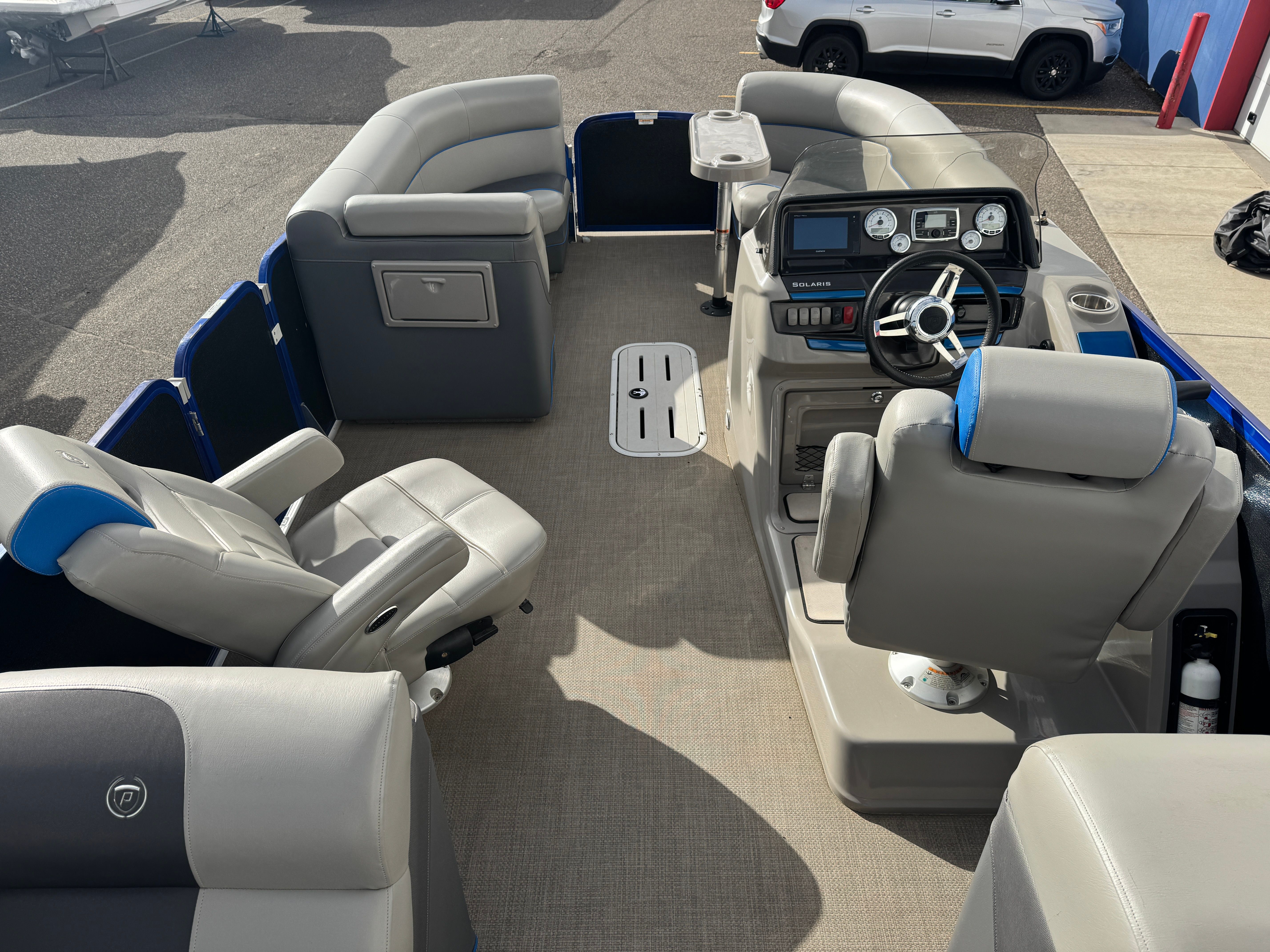 2016 Premier 230 SOLARIS Image Thumbnail #16