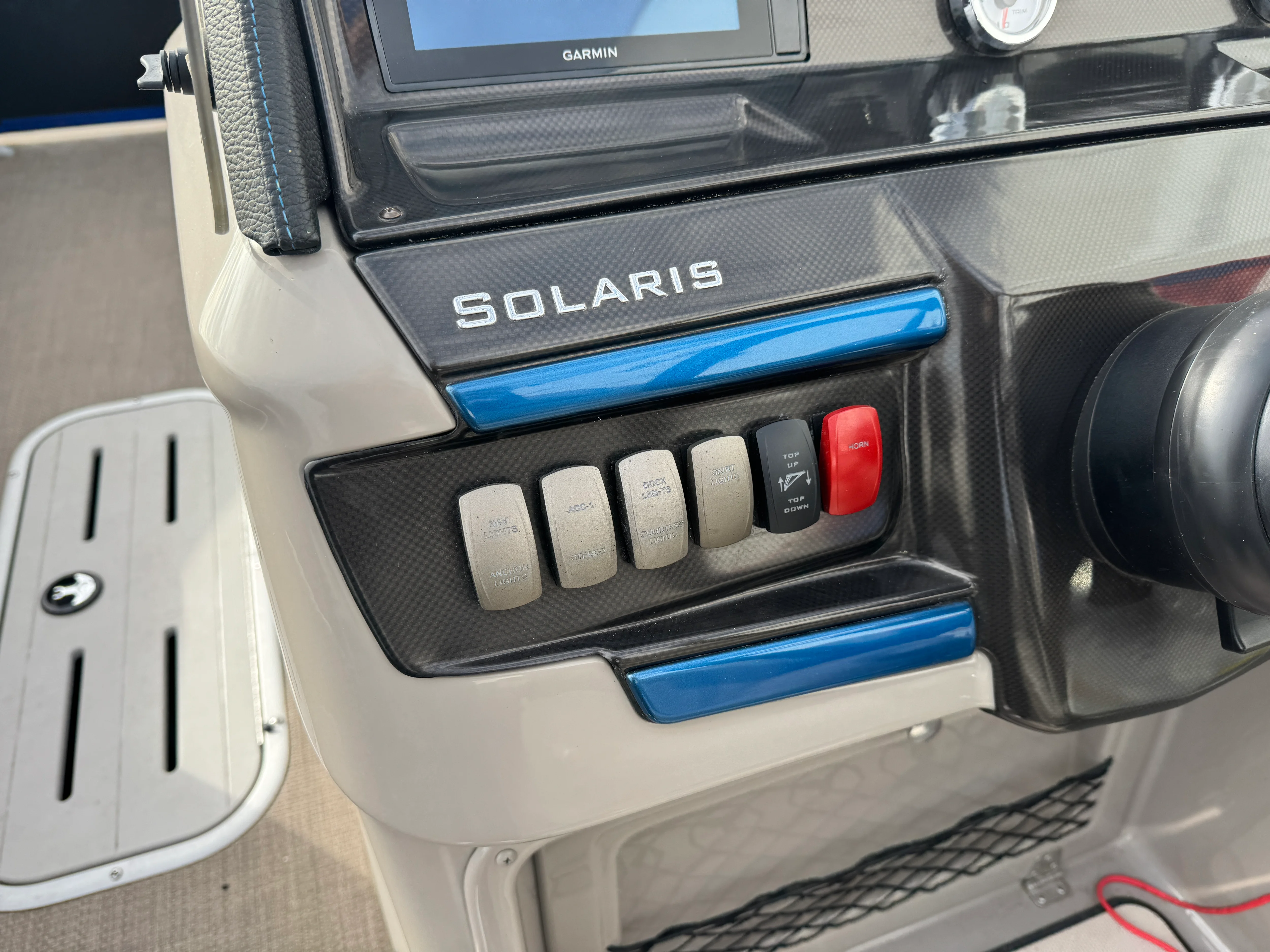 2016 Premier 230 SOLARIS Image Thumbnail #28