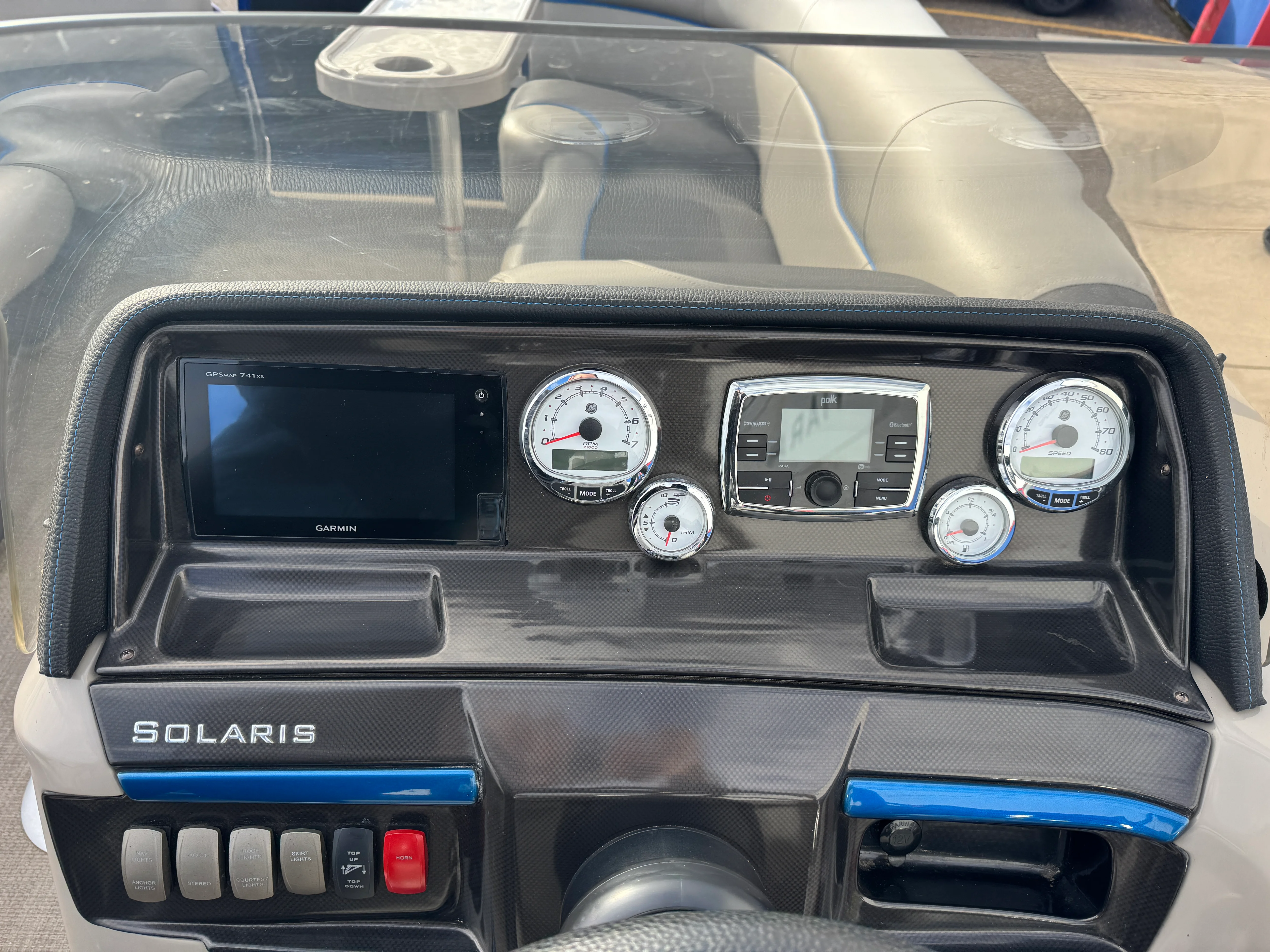 2016 Premier 230 SOLARIS Image Thumbnail #27