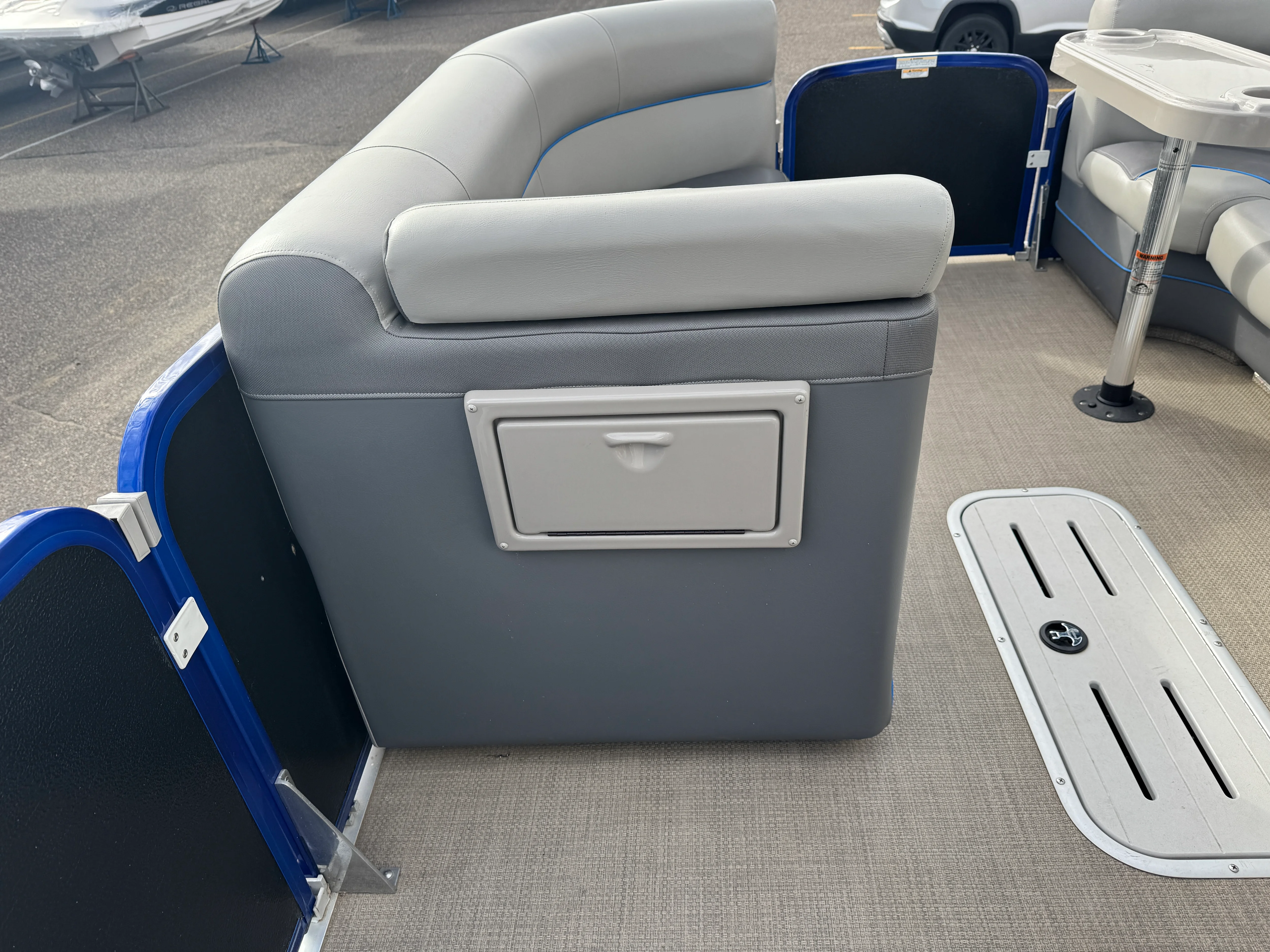 2016 Premier 230 SOLARIS Image Thumbnail #21