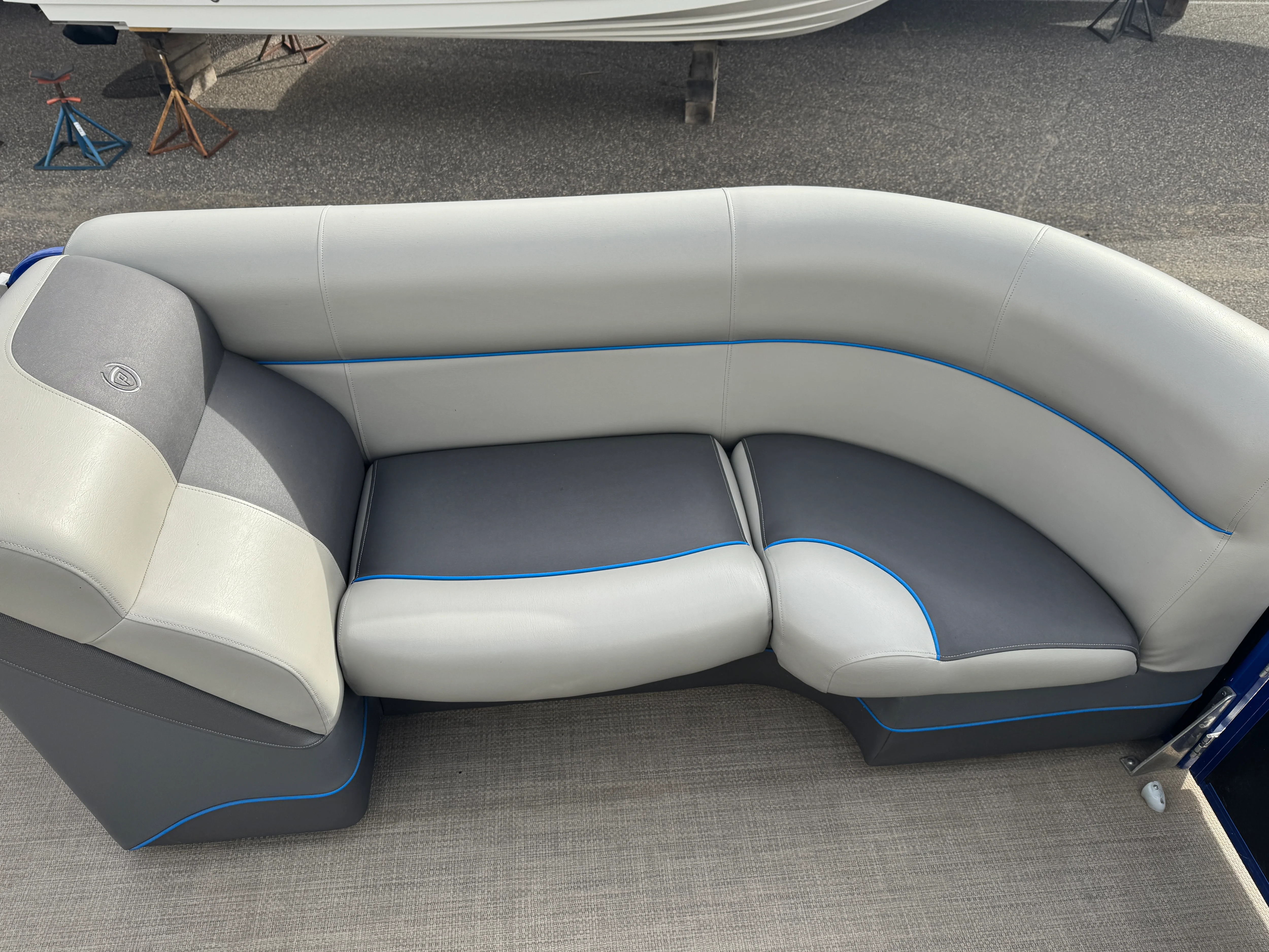 2016 Premier 230 SOLARIS Image Thumbnail #34