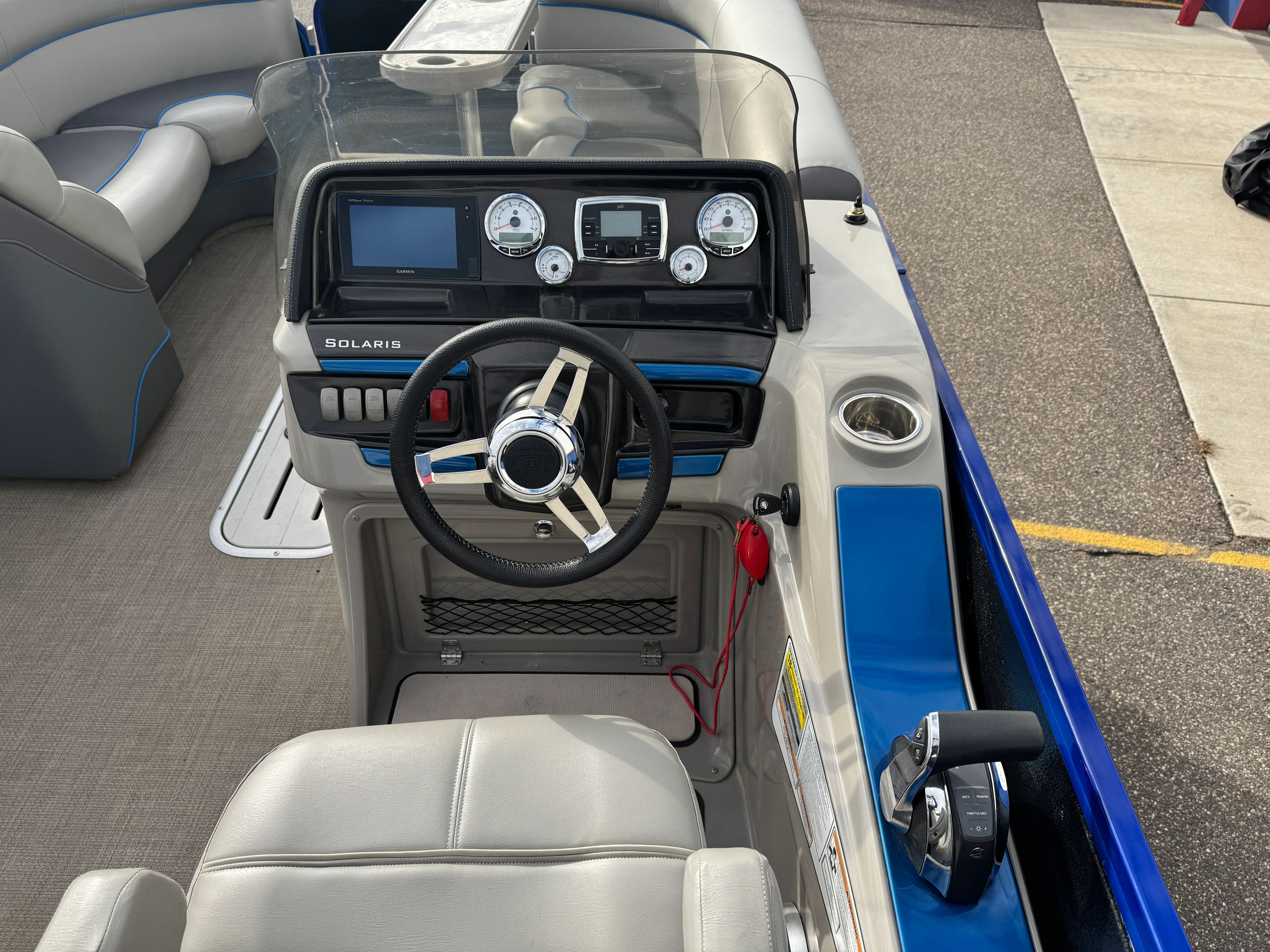 2016 Premier 230 SOLARIS Image Thumbnail #25