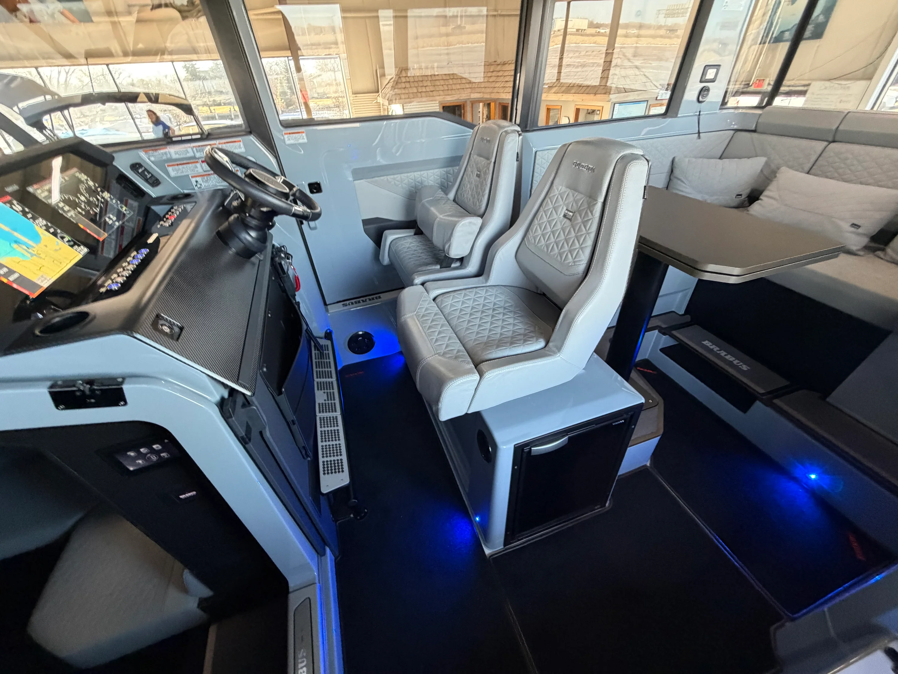 2024 Axopar 37 CROSS CABIN BRABUS Image Thumbnail #36
