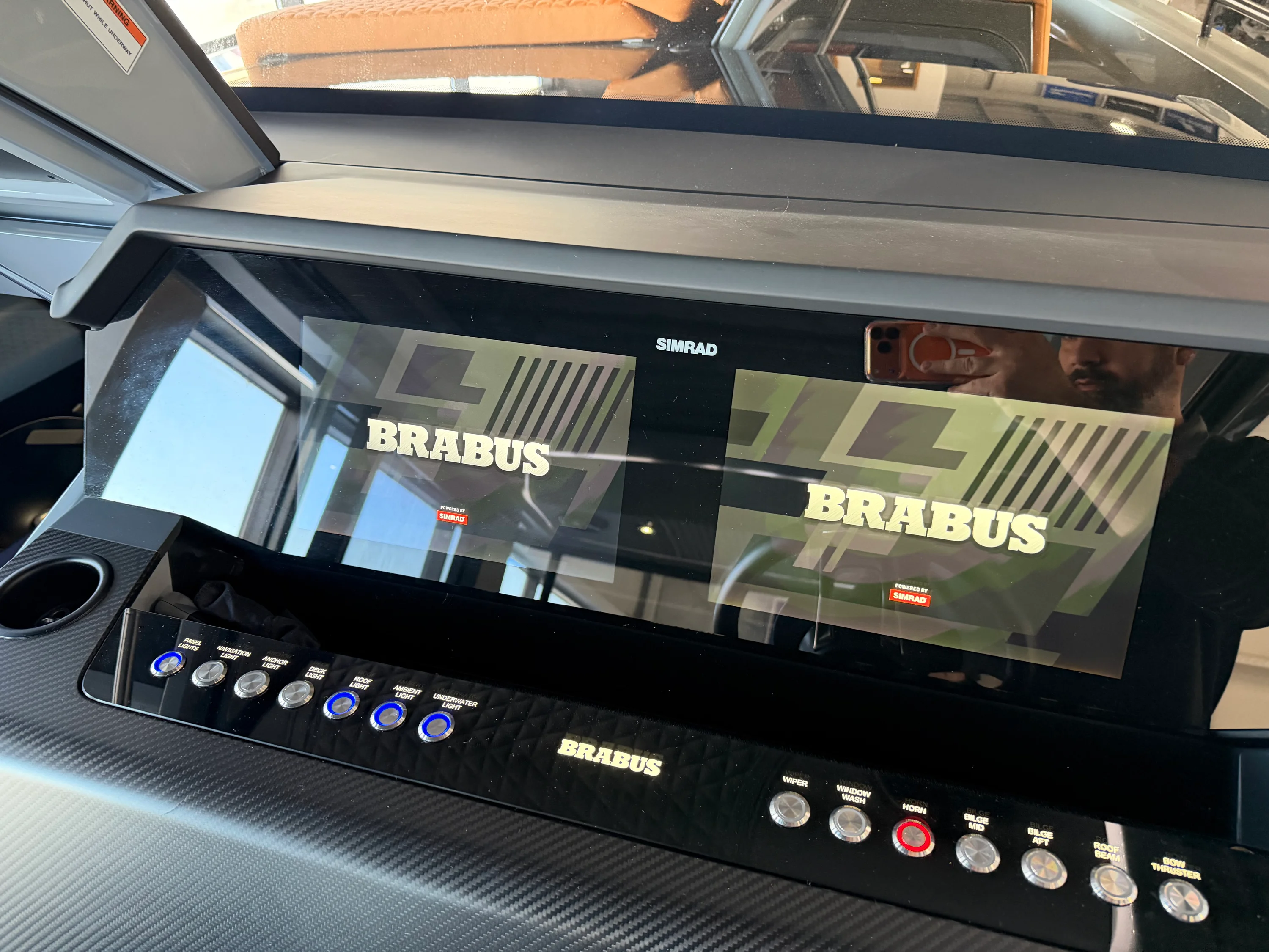 2024 Axopar 37 CROSS CABIN BRABUS Image Thumbnail #28