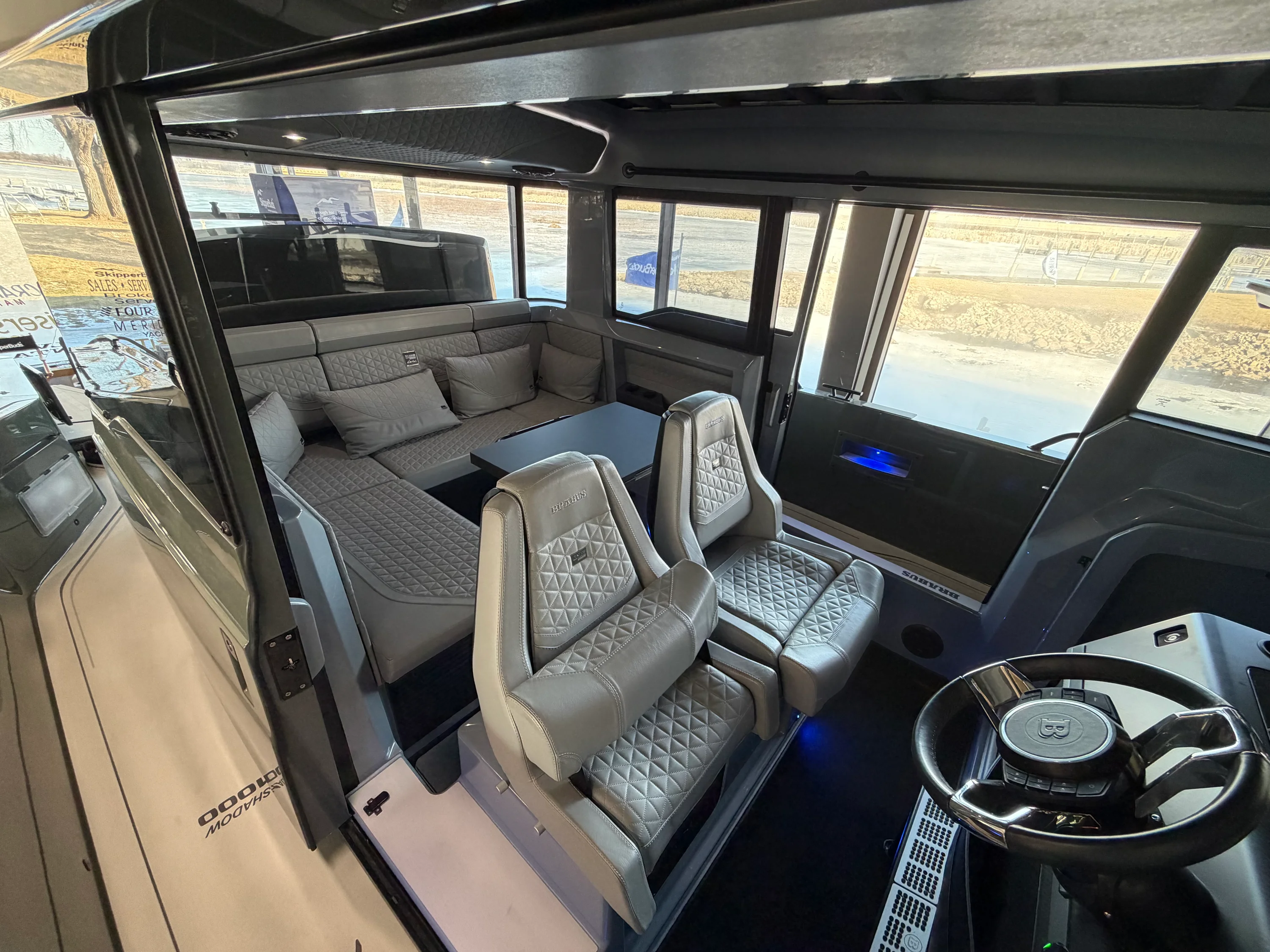 2024 Axopar 37 CROSS CABIN BRABUS Image Thumbnail #35