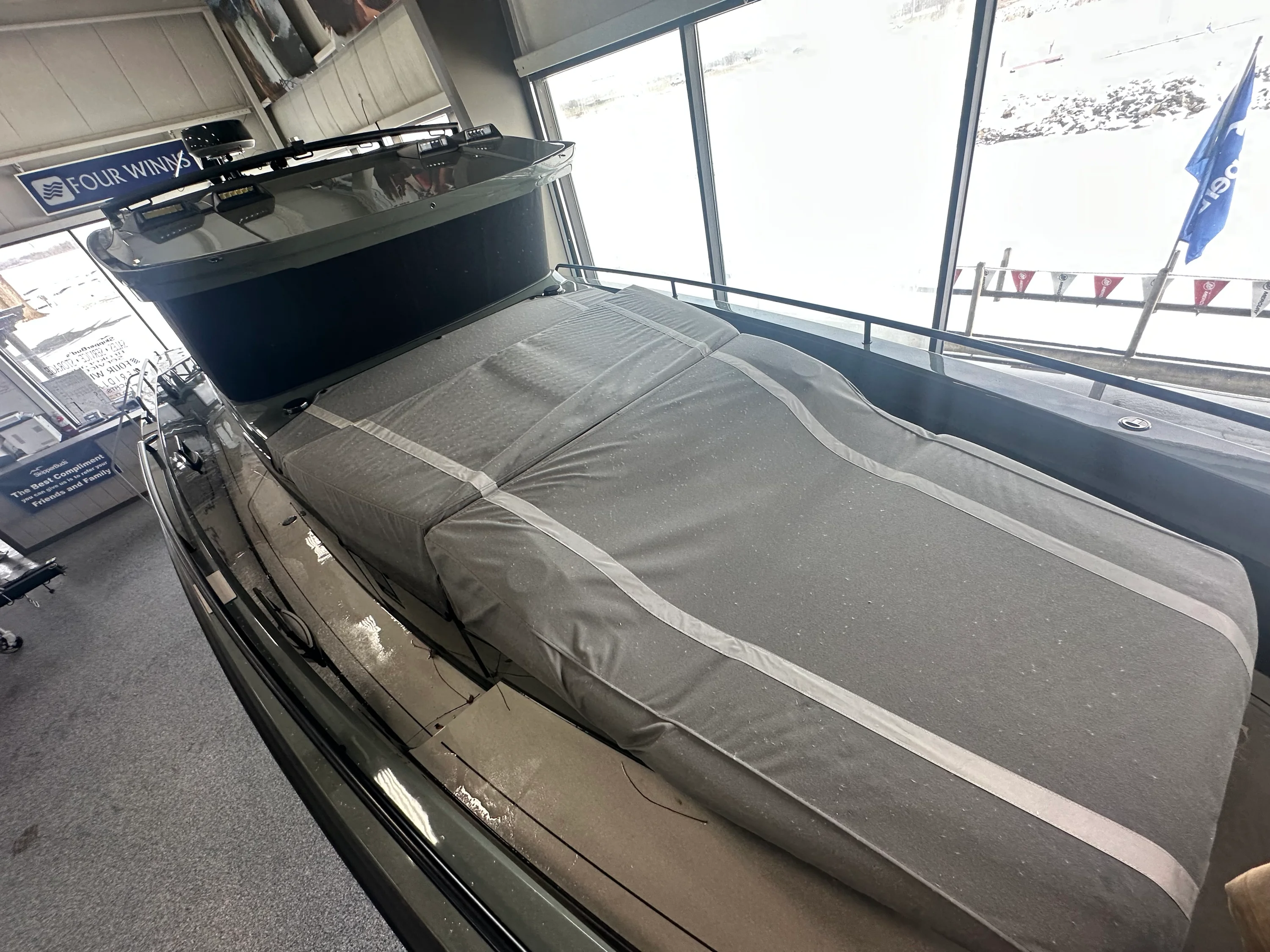 2024 Axopar 37 CROSS CABIN BRABUS Image Thumbnail #65