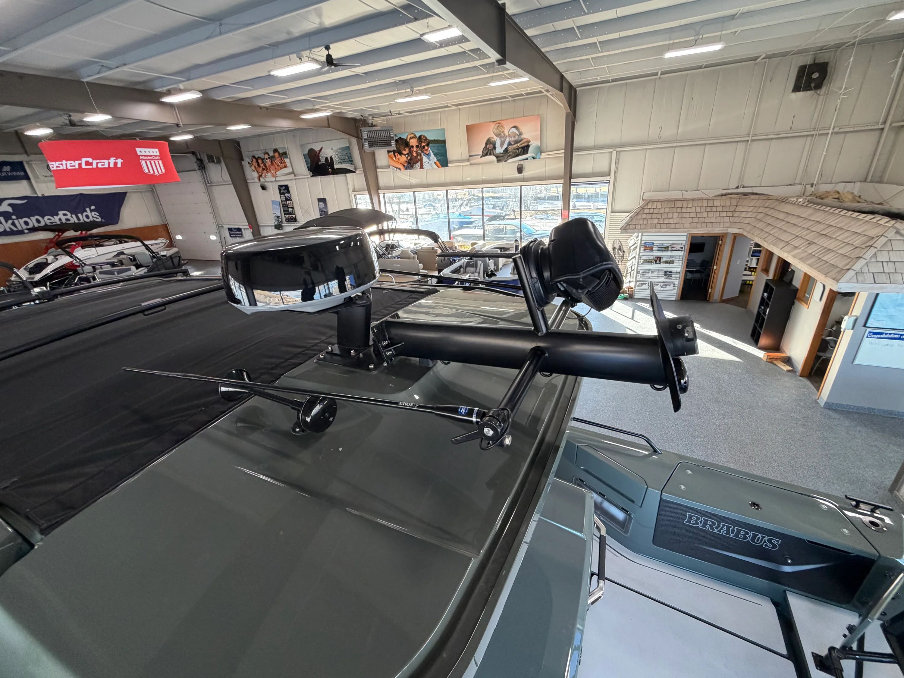2024 Axopar 37 CROSS CABIN BRABUS Image Thumbnail #58