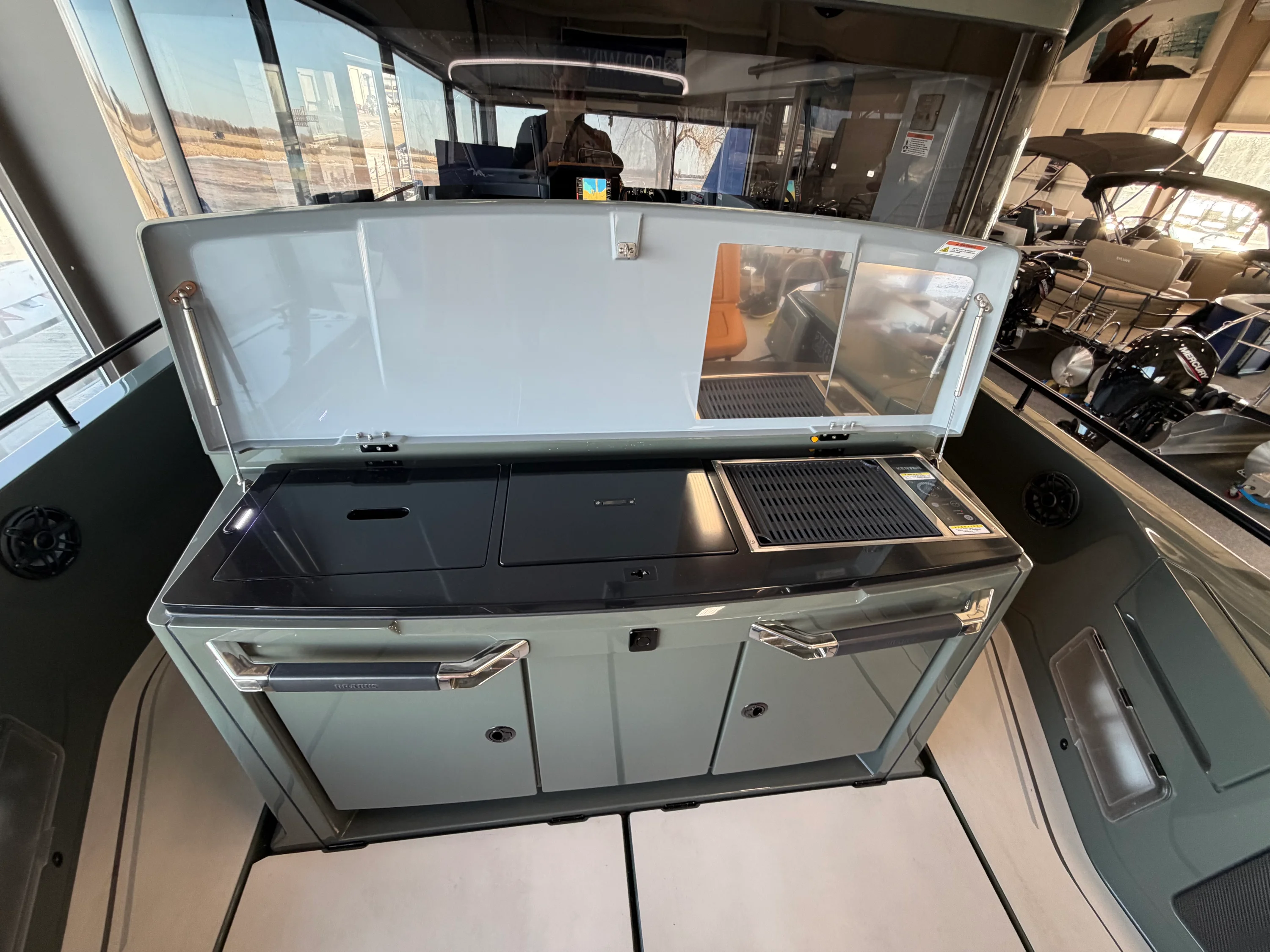 2024 Axopar 37 CROSS CABIN BRABUS Image Thumbnail #23