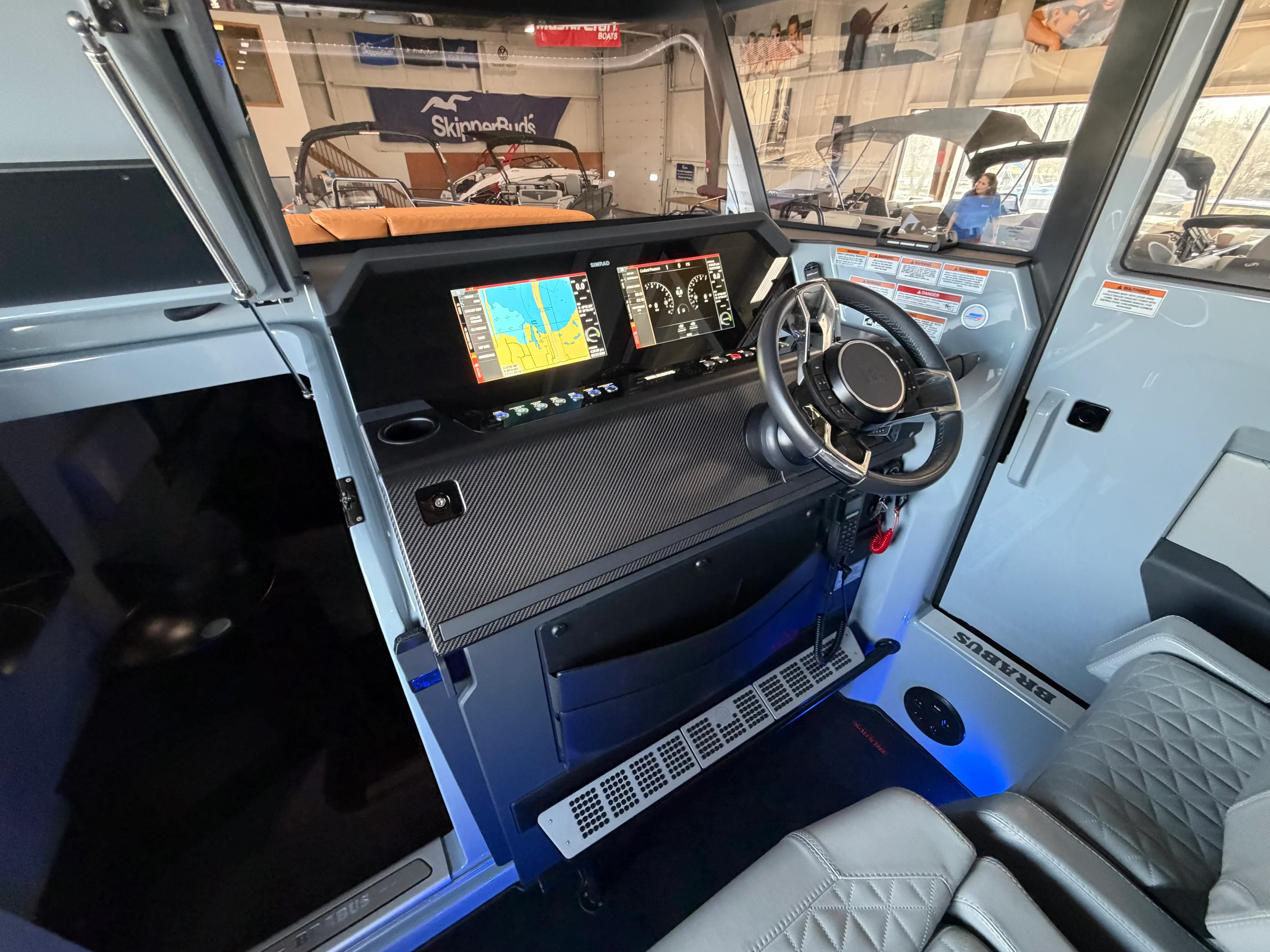2024 Axopar 37 CROSS CABIN BRABUS Image Thumbnail #41