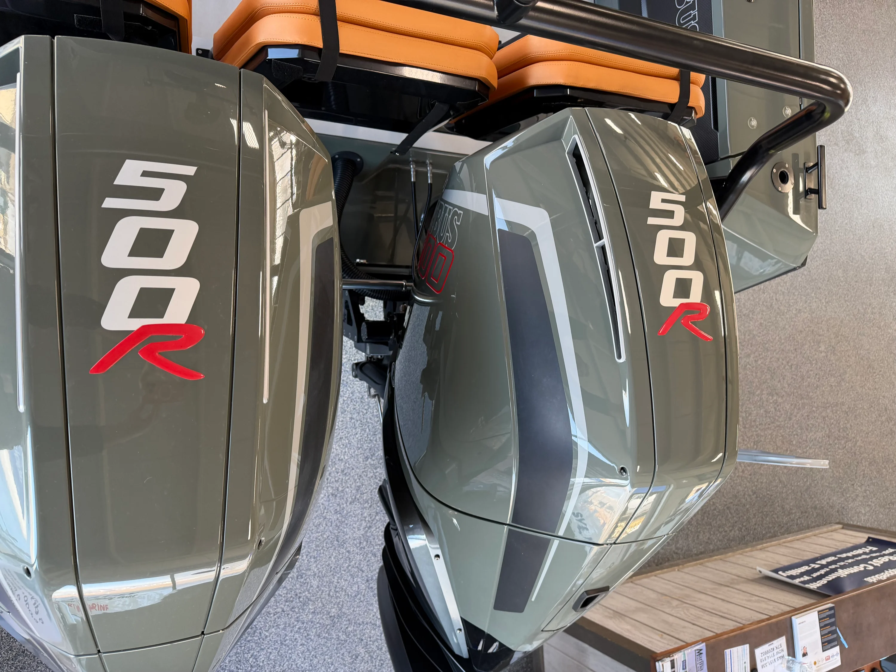 2024 Axopar 37 CROSS CABIN BRABUS Image Thumbnail #8