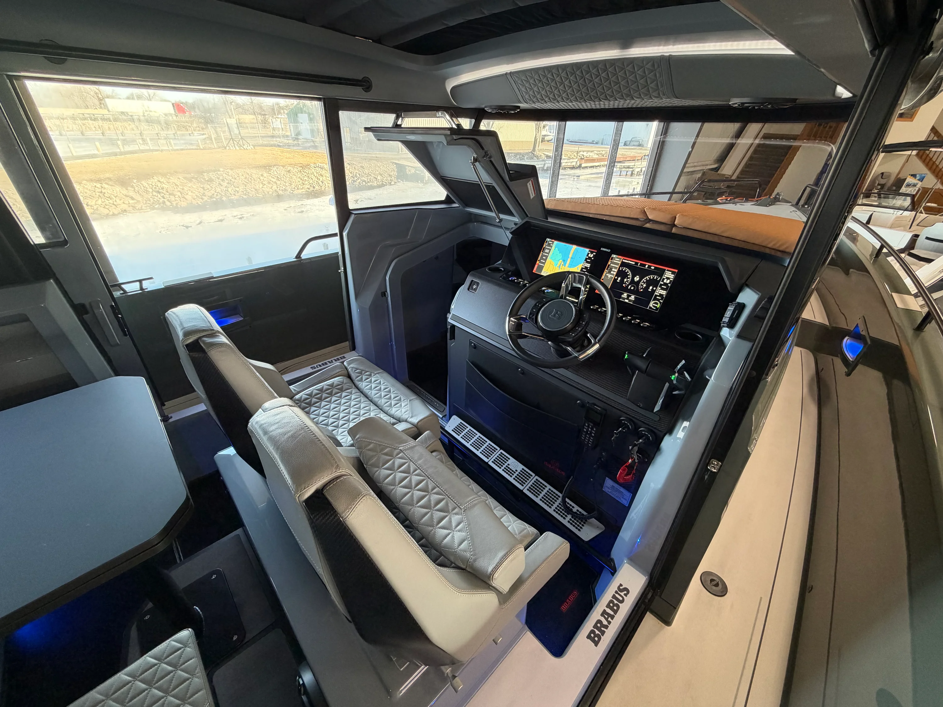 2024 Axopar 37 CROSS CABIN BRABUS Image Thumbnail #27