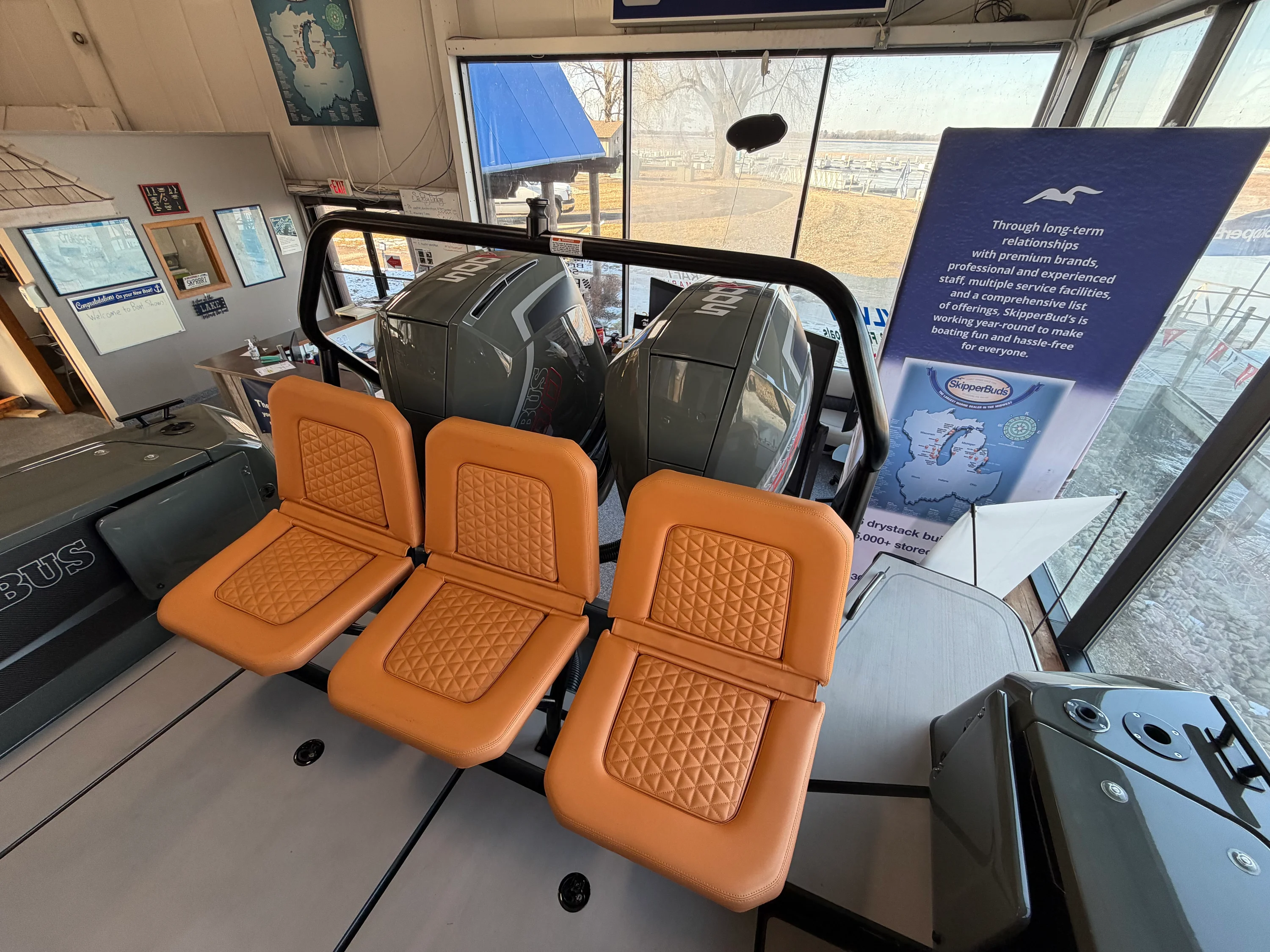 2024 Axopar 37 CROSS CABIN BRABUS Image Thumbnail #12