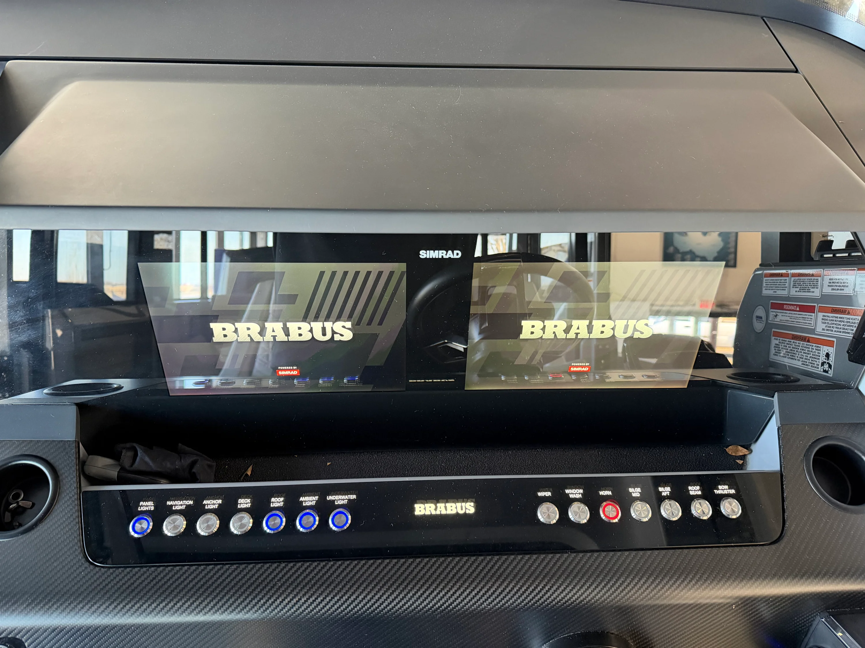 2024 Axopar 37 CROSS CABIN BRABUS Image Thumbnail #29