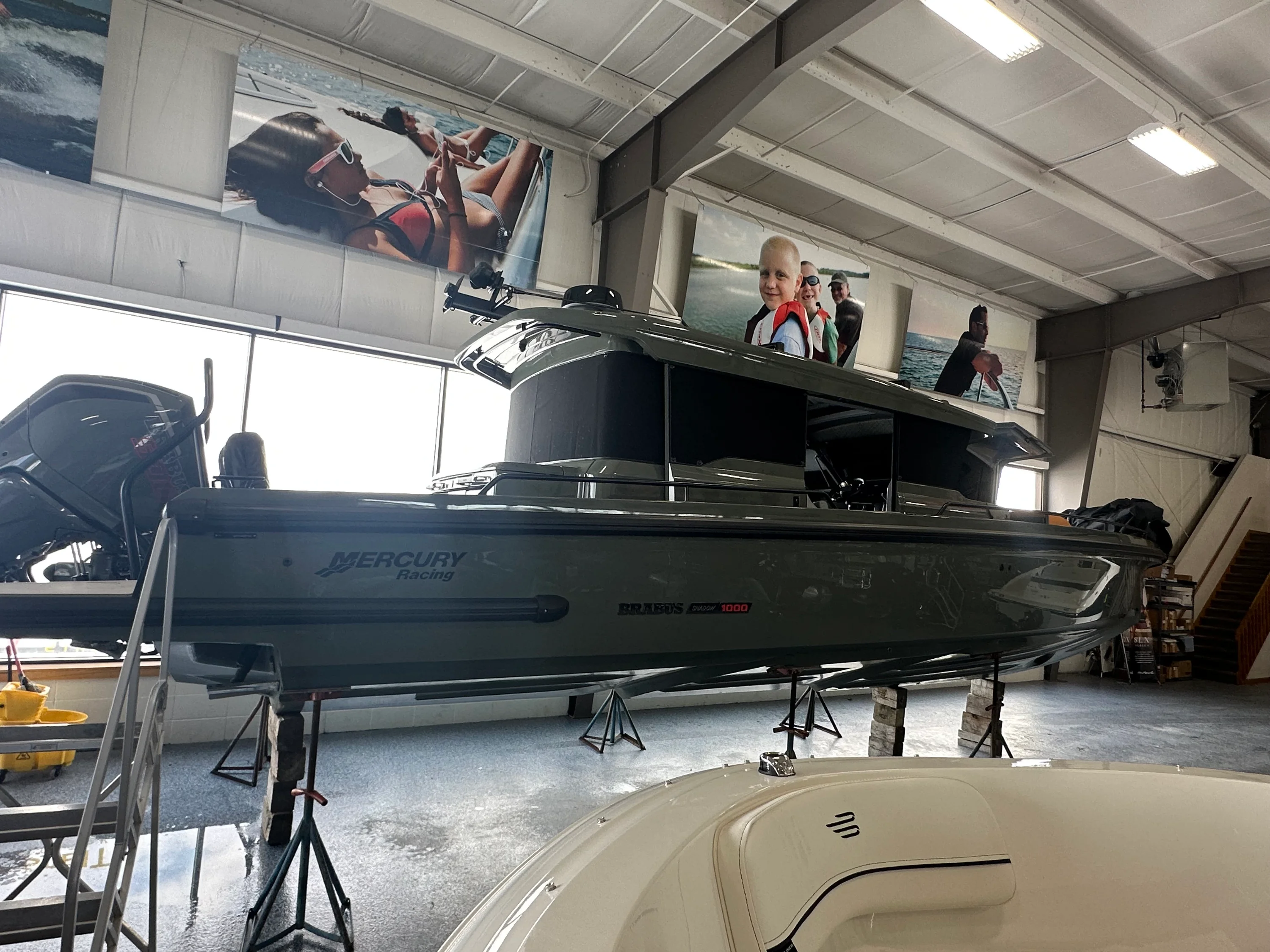 2024 Axopar 37 CROSS CABIN BRABUS Image Thumbnail #81
