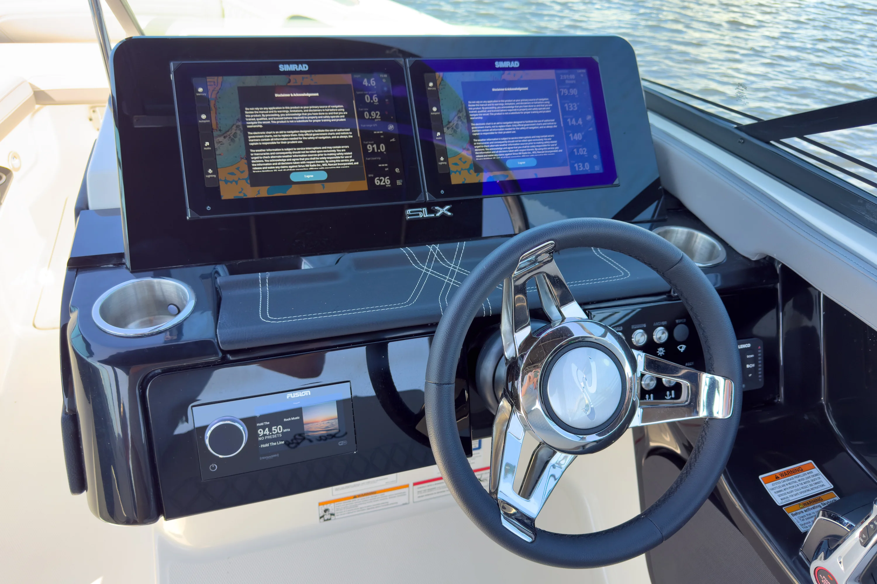 2026 Sea Ray SLX 280 Outboard Image Thumbnail #17