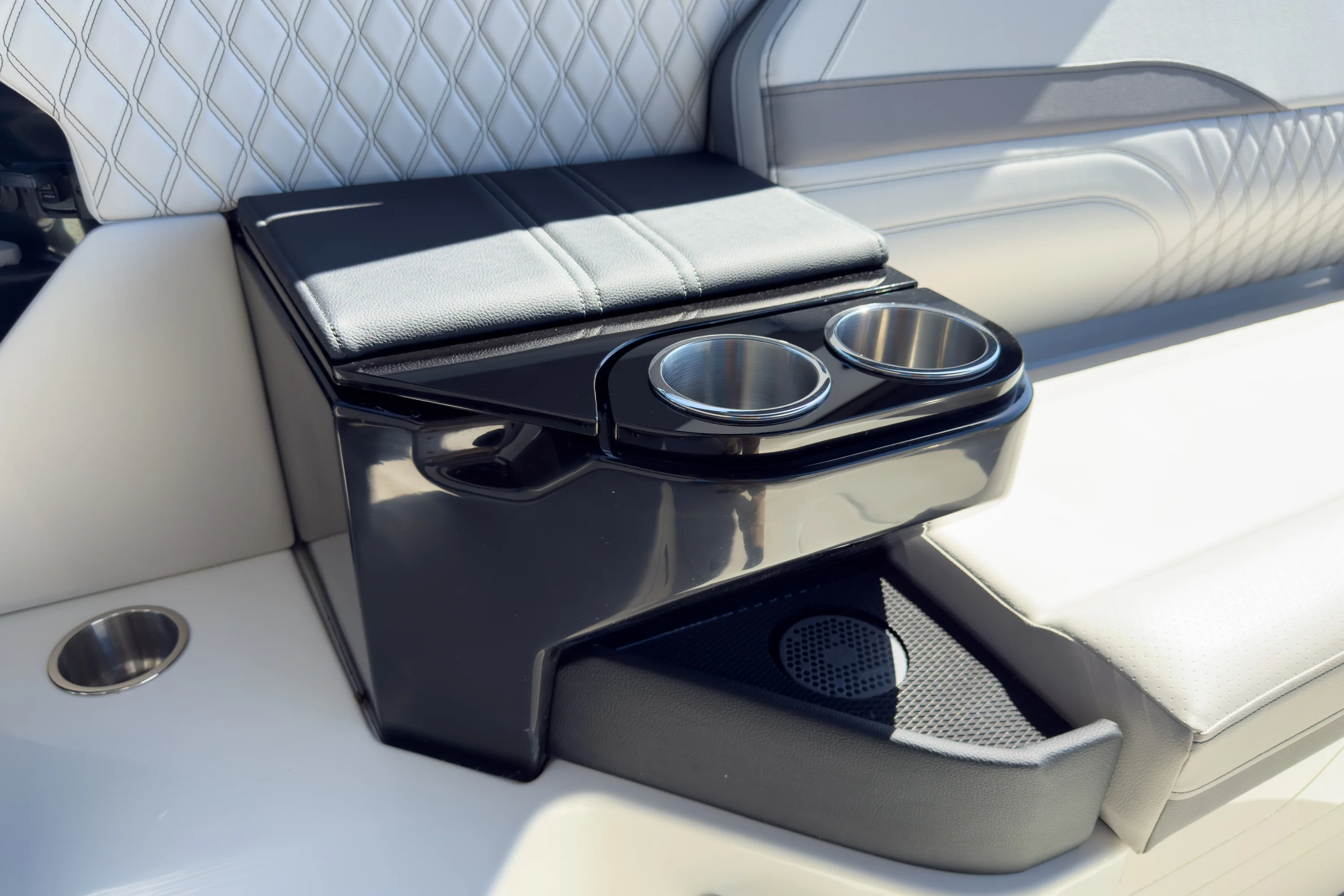 2026 Sea Ray SLX 280 Outboard Image Thumbnail #12