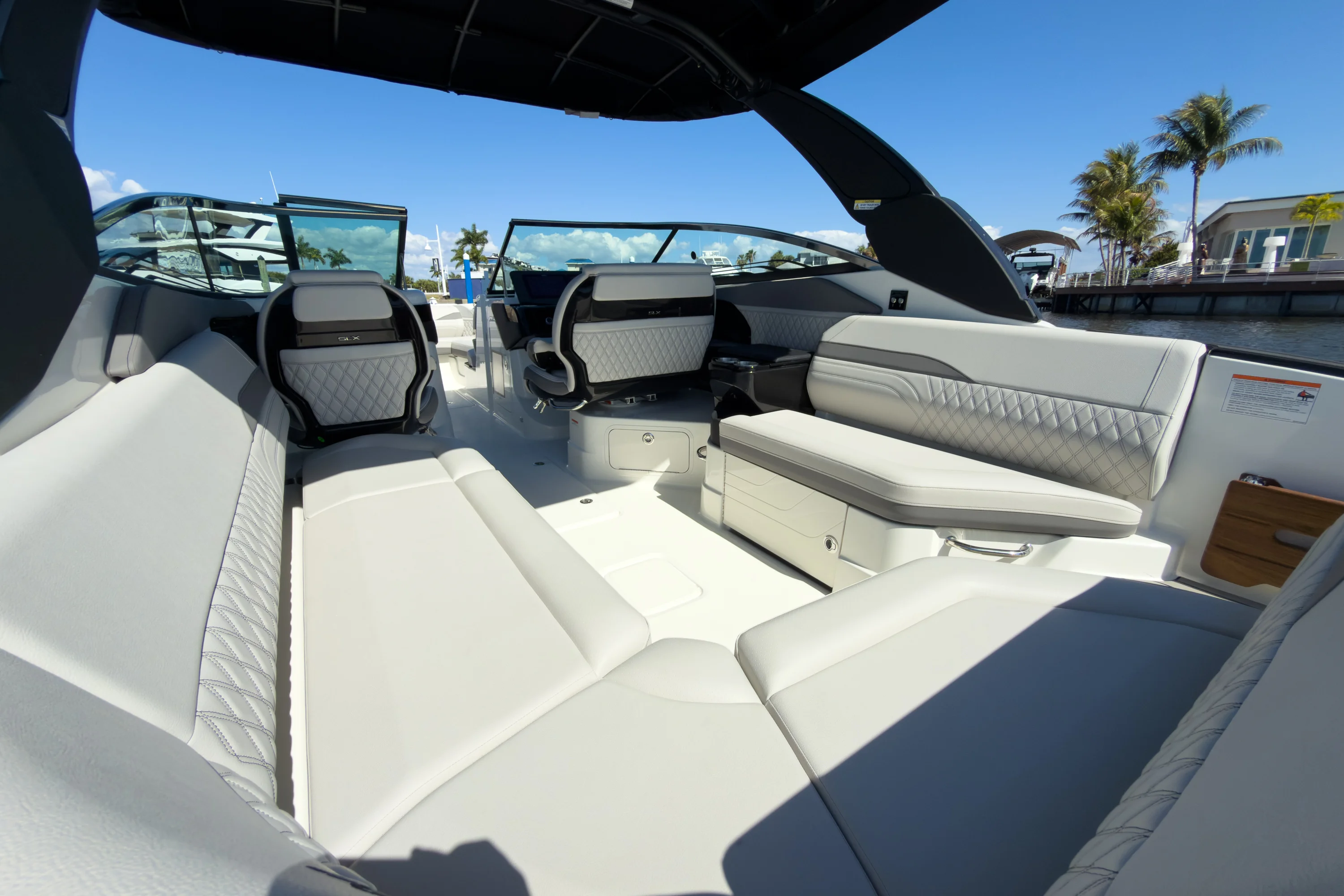 2026 Sea Ray SLX 280 Outboard Image Thumbnail #7