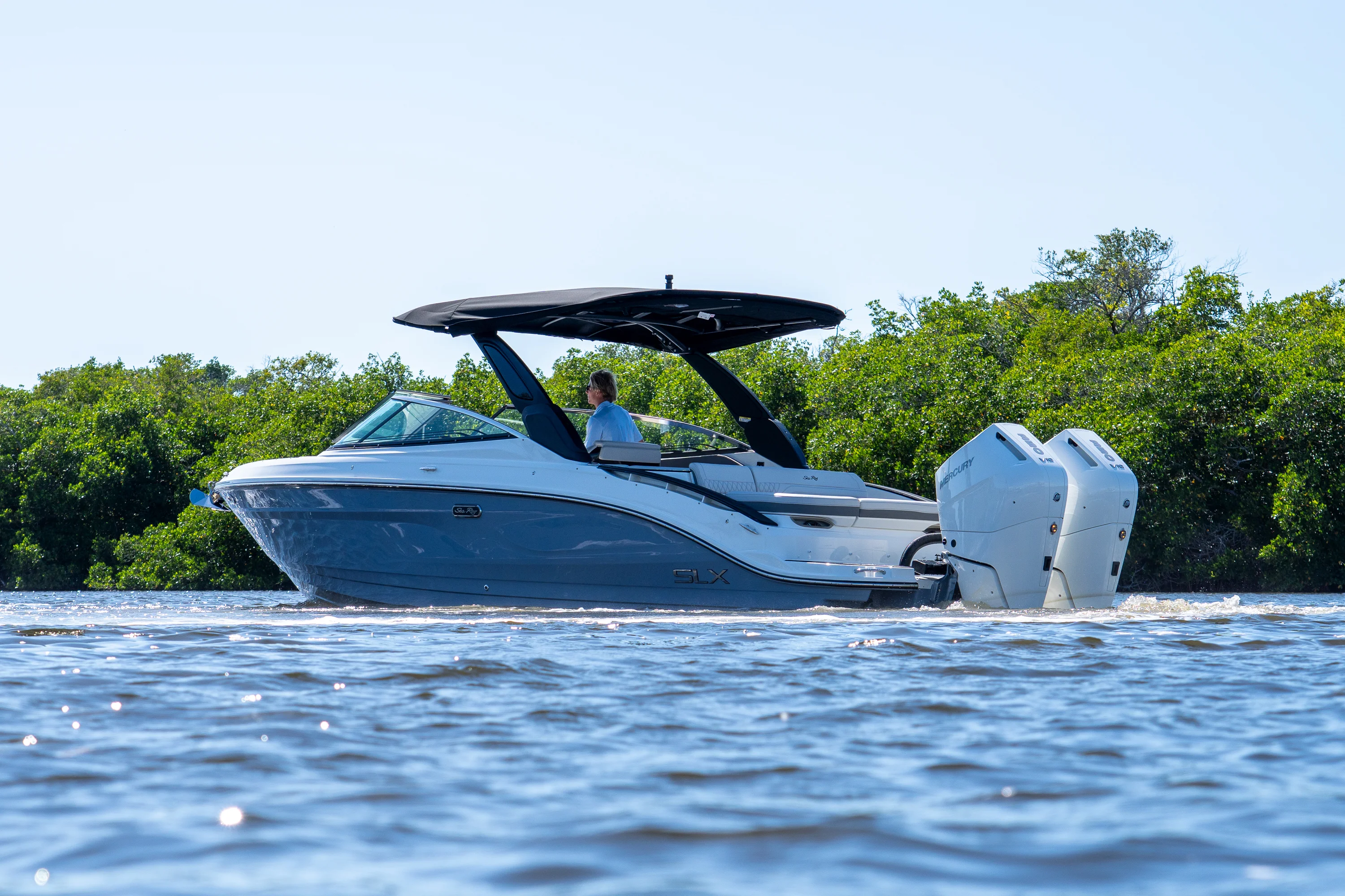 2026 Sea Ray SLX 280 Outboard Image Thumbnail #3