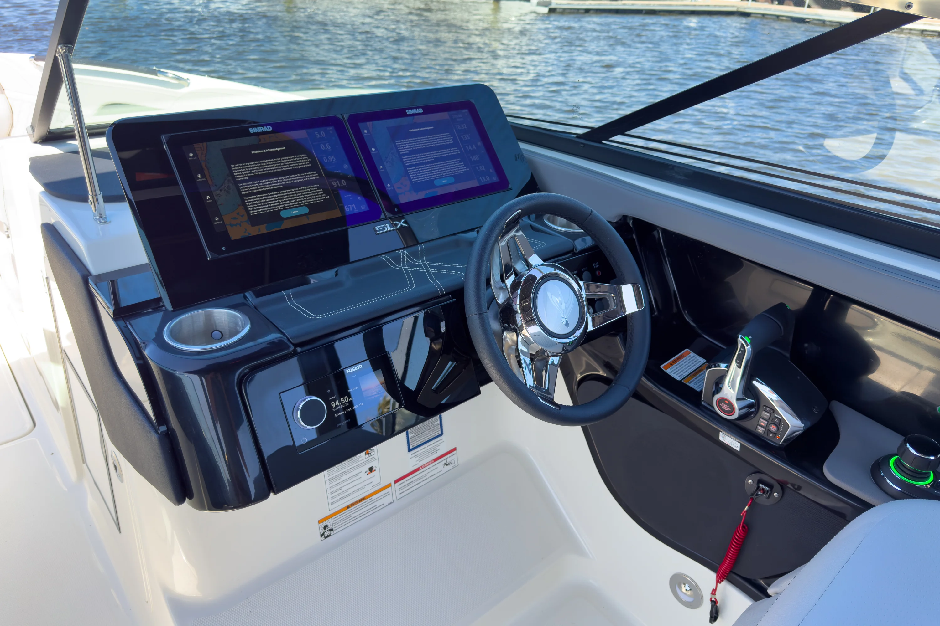 2026 Sea Ray SLX 280 Outboard Image Thumbnail #16