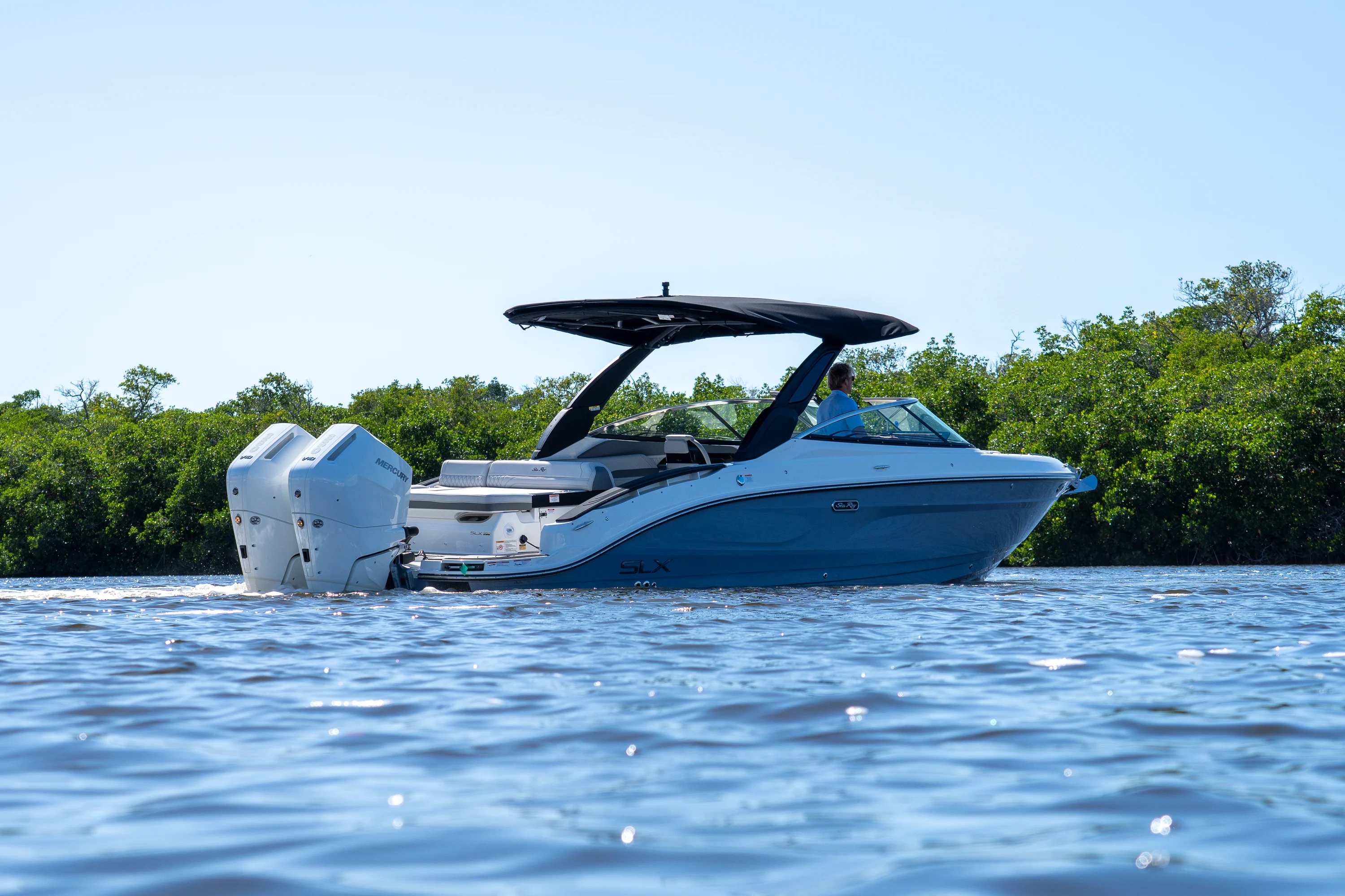 2026 Sea Ray SLX 280 Outboard Image Thumbnail #31