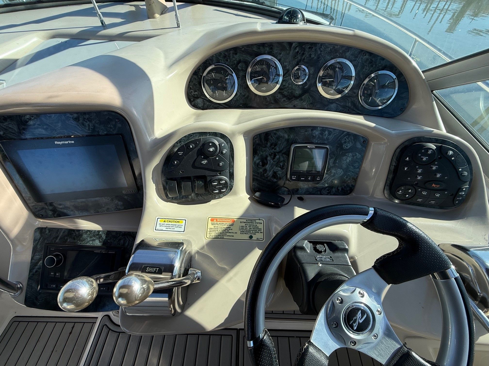 2003 Sea Ray 320 Sundancer Image Thumbnail #13