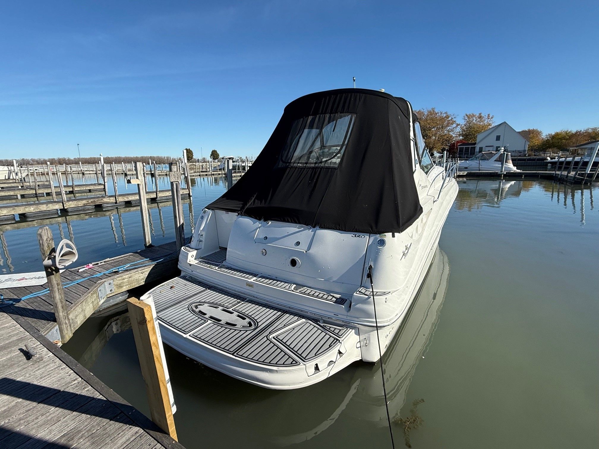 2003 Sea Ray 320 Sundancer Image Thumbnail #3