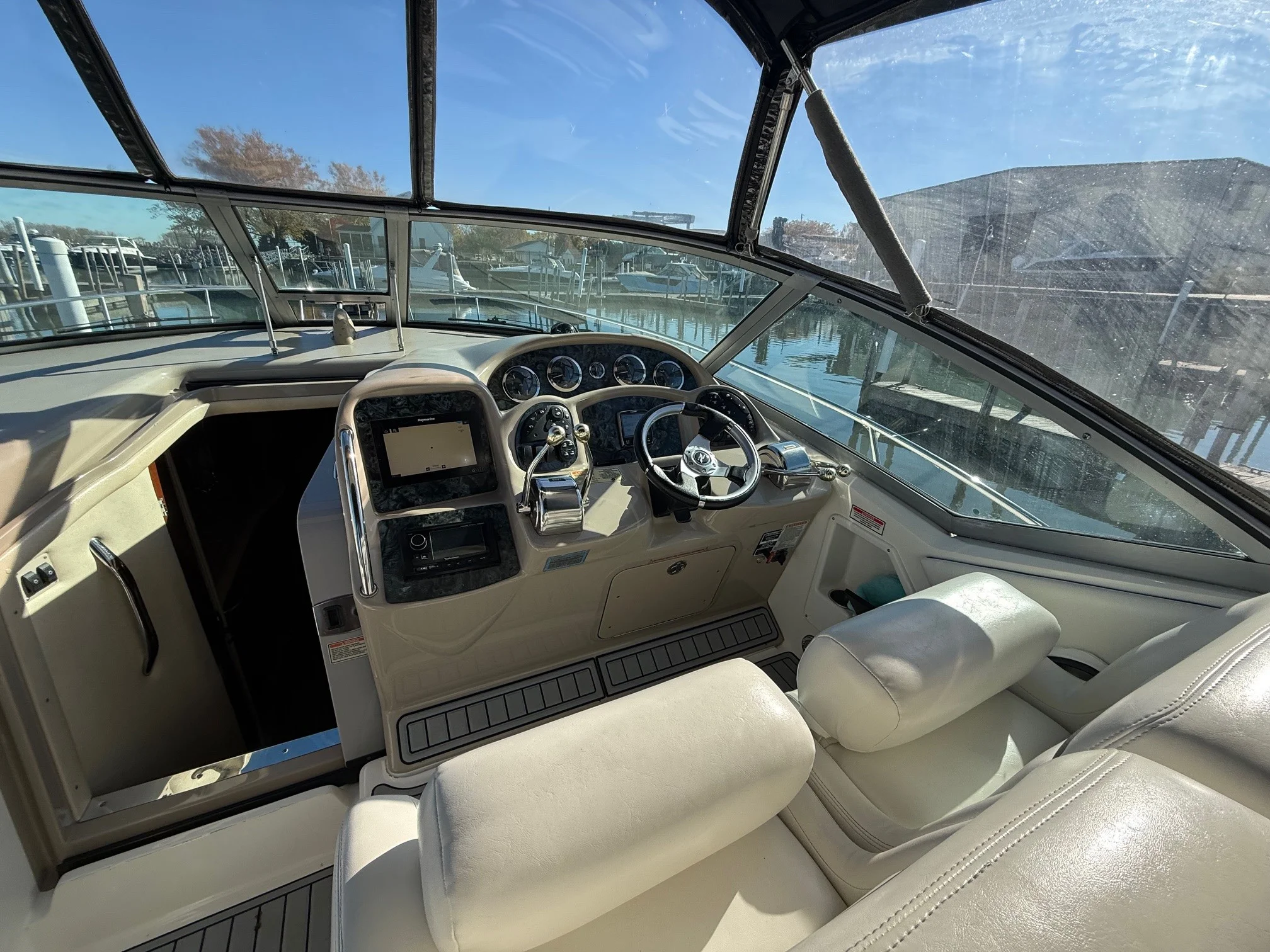 2003 Sea Ray 320 Sundancer Image Thumbnail #12