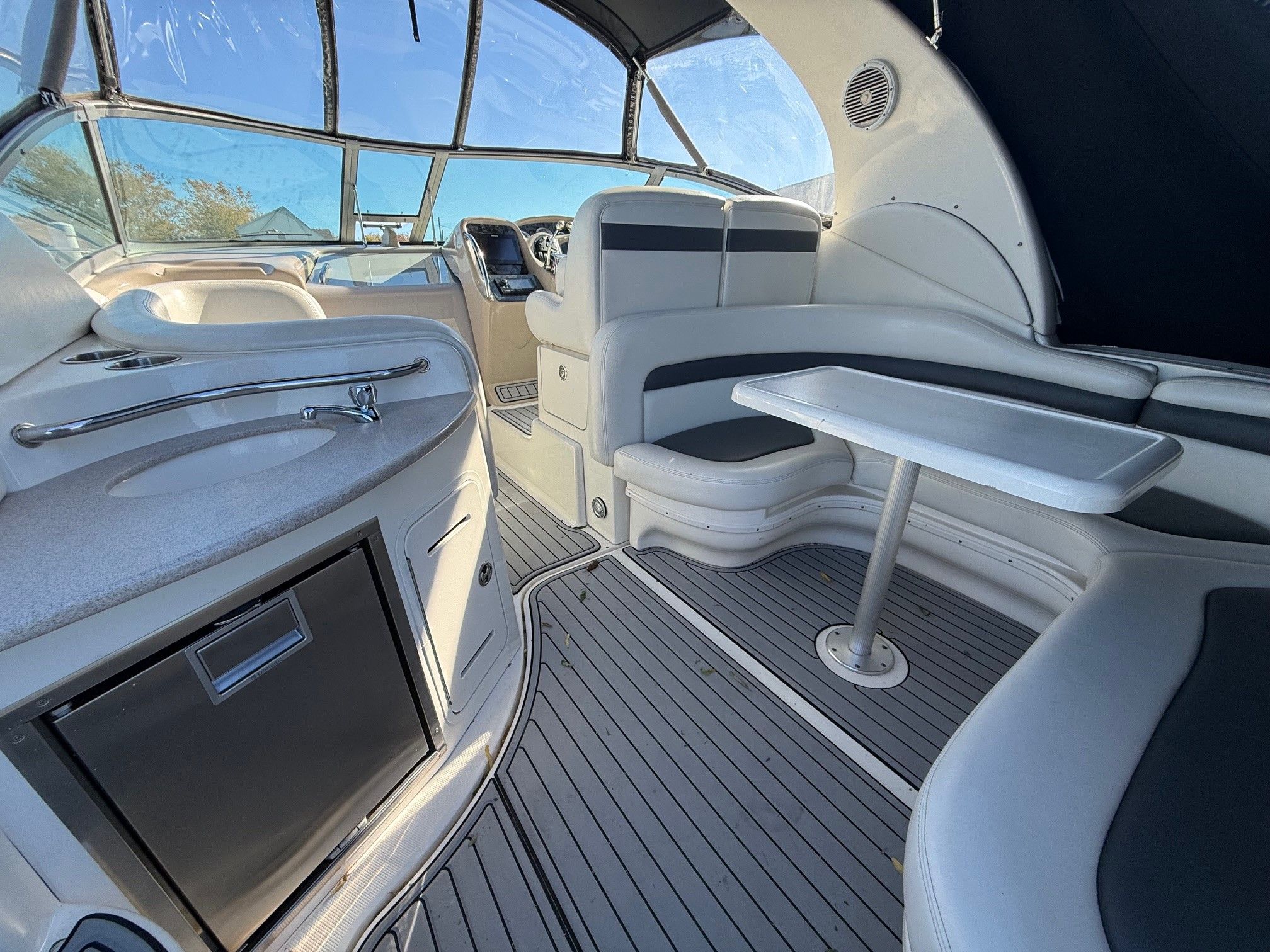 2003 Sea Ray 320 Sundancer Image Thumbnail #8