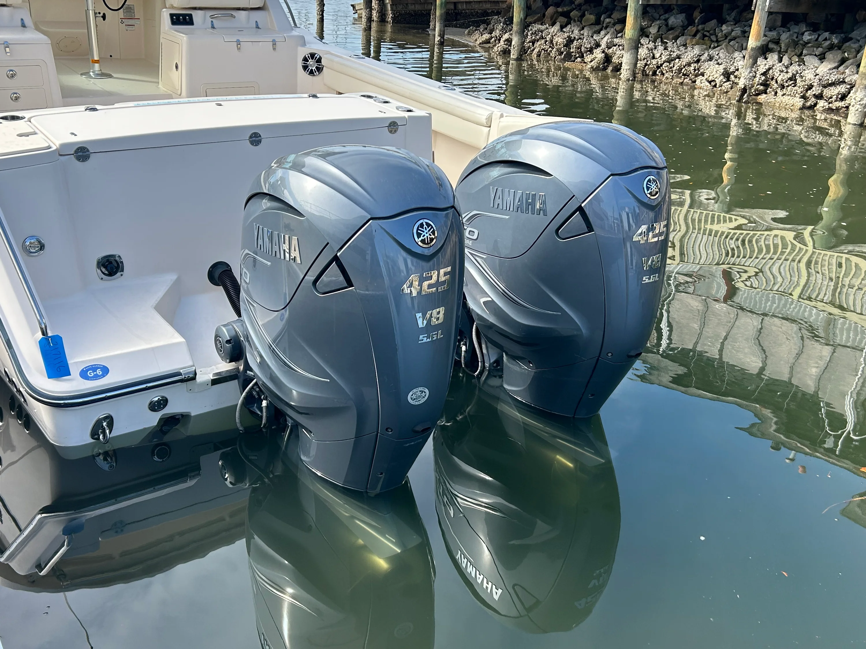 2021 Grady-White Express 330 Image Thumbnail #9