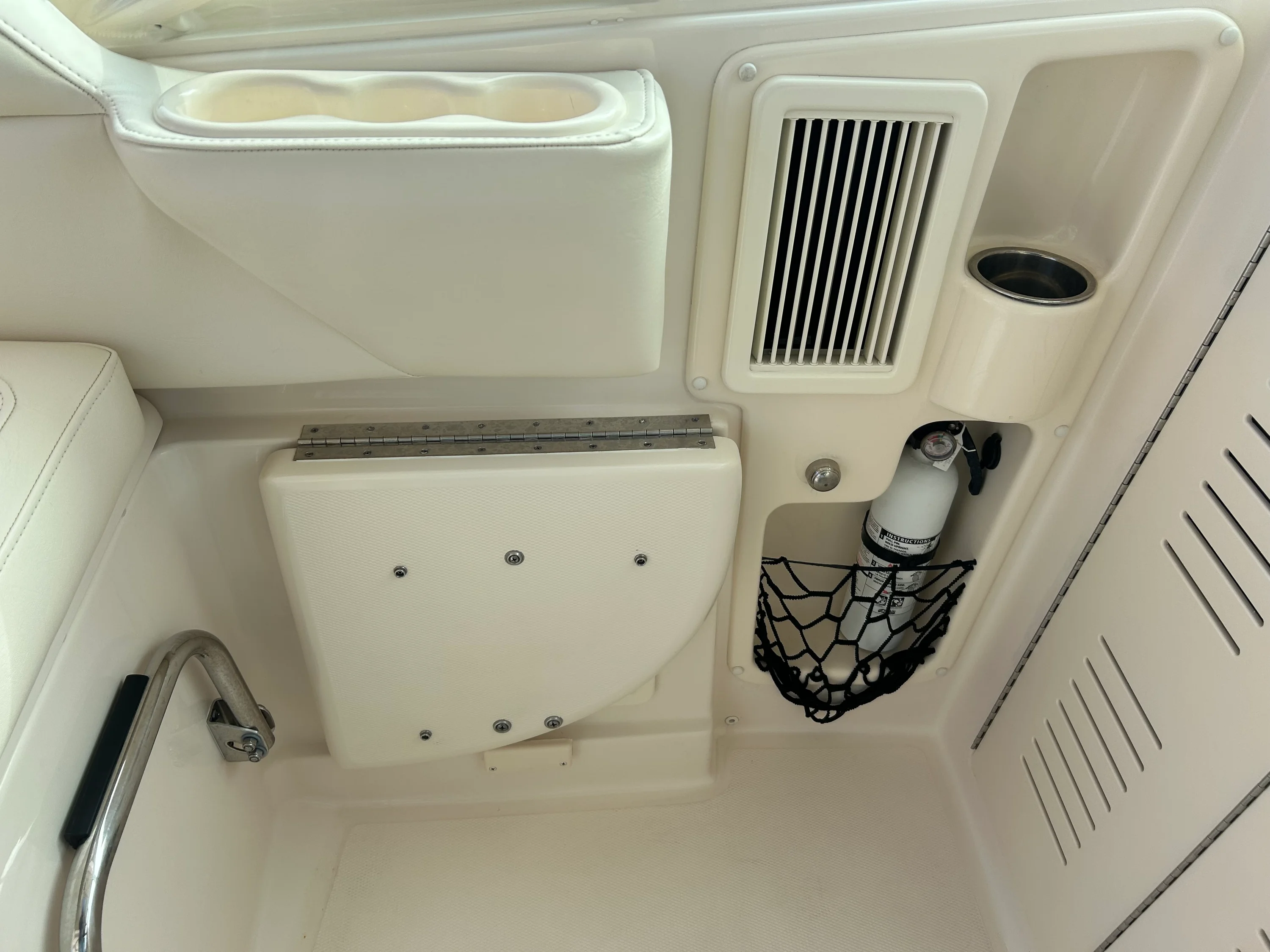 2021 Grady-White Express 330 Image Thumbnail #23