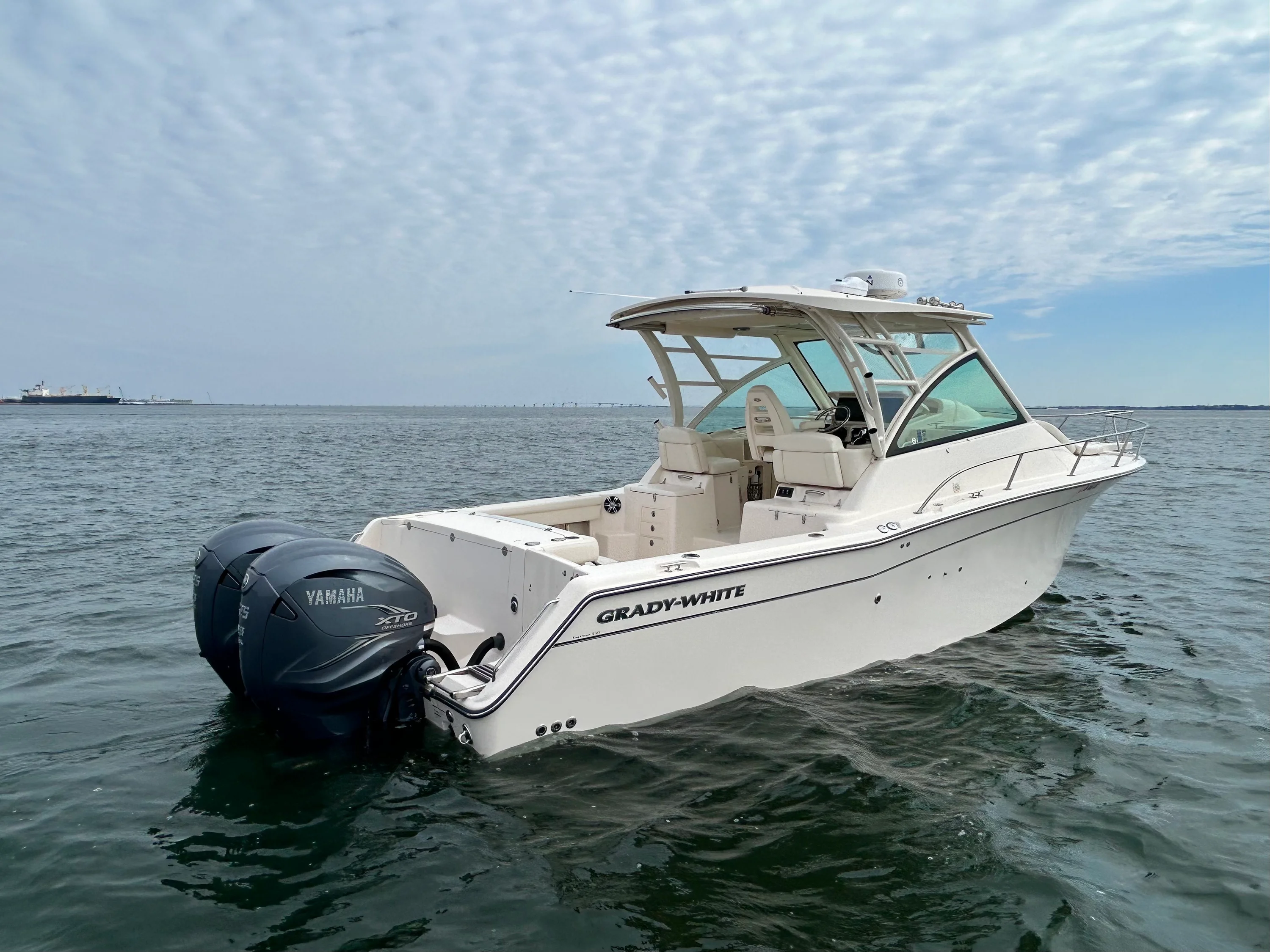 2021 Grady-White Express 330 Image Thumbnail #7