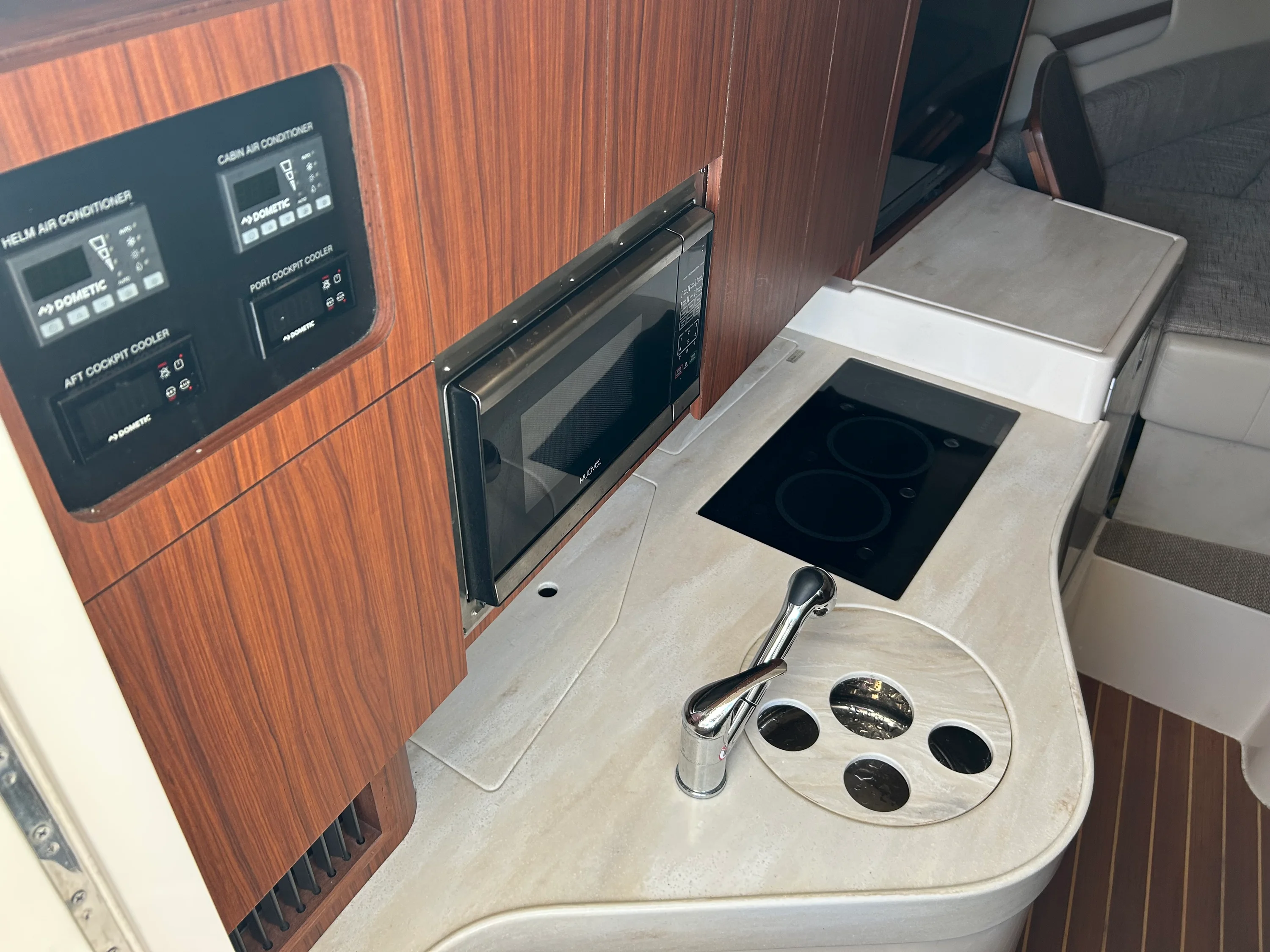 2021 Grady-White Express 330 Image Thumbnail #24