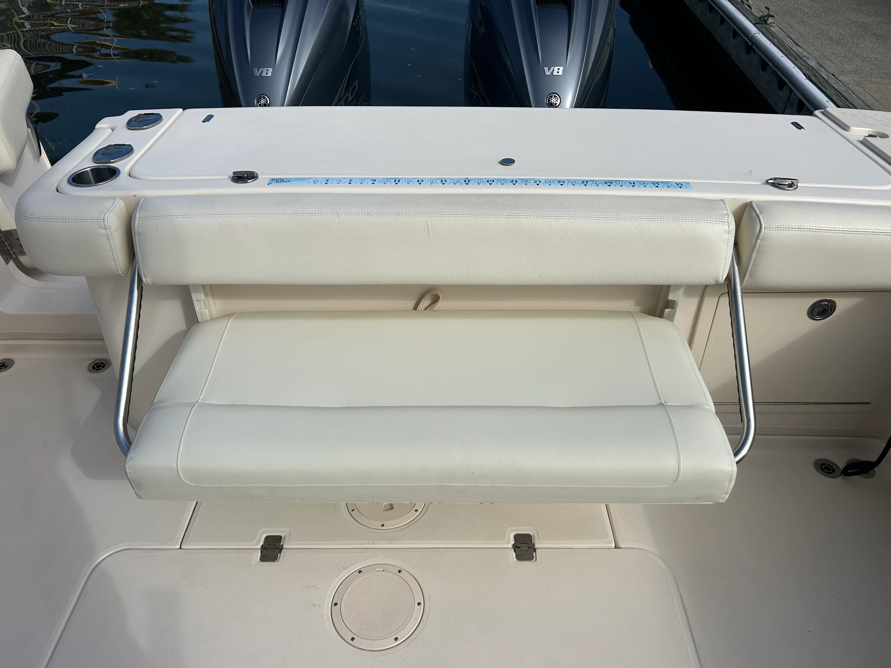 2021 Grady-White Express 330 Image Thumbnail #12