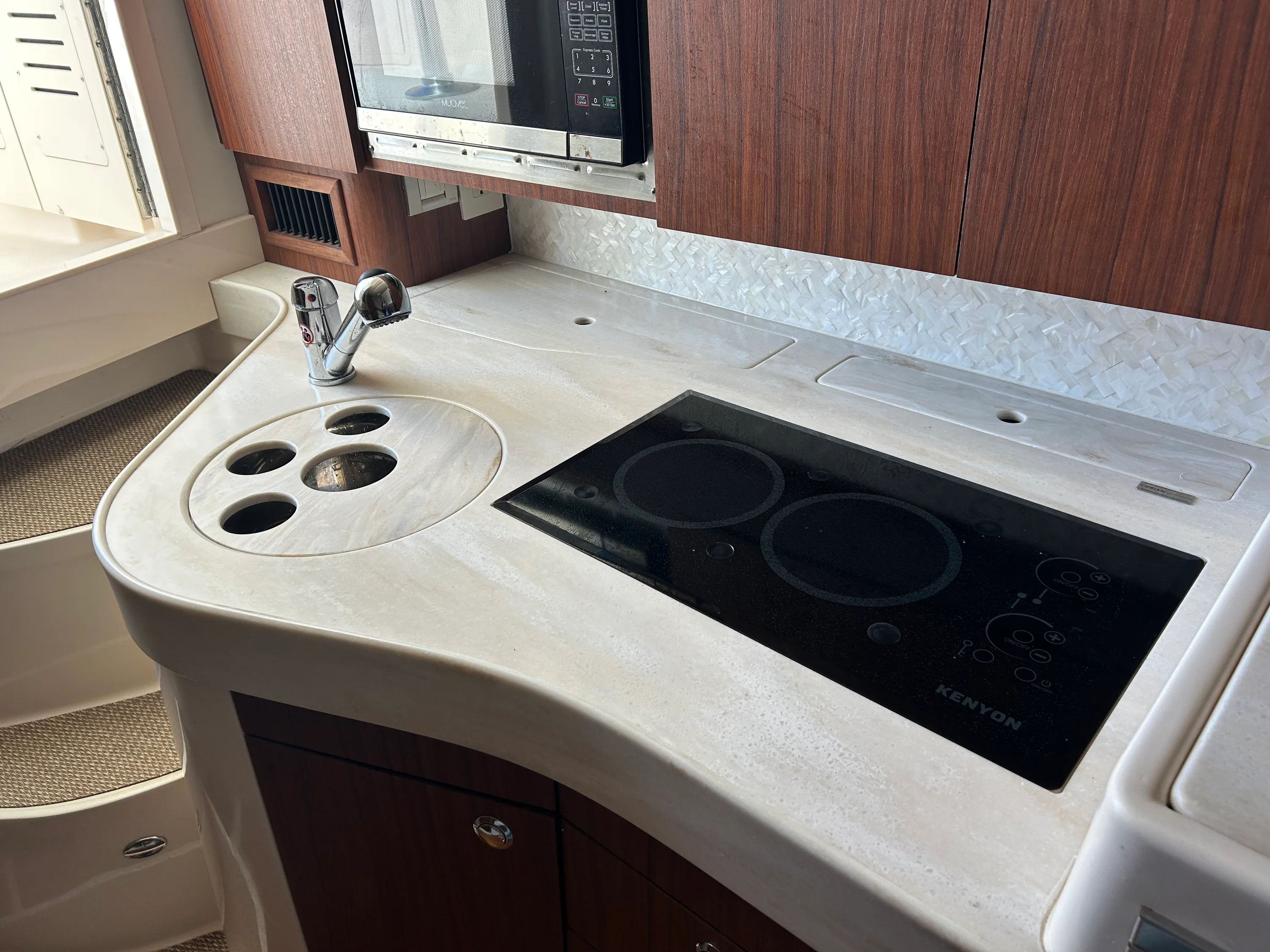 2021 Grady-White Express 330 Image Thumbnail #27