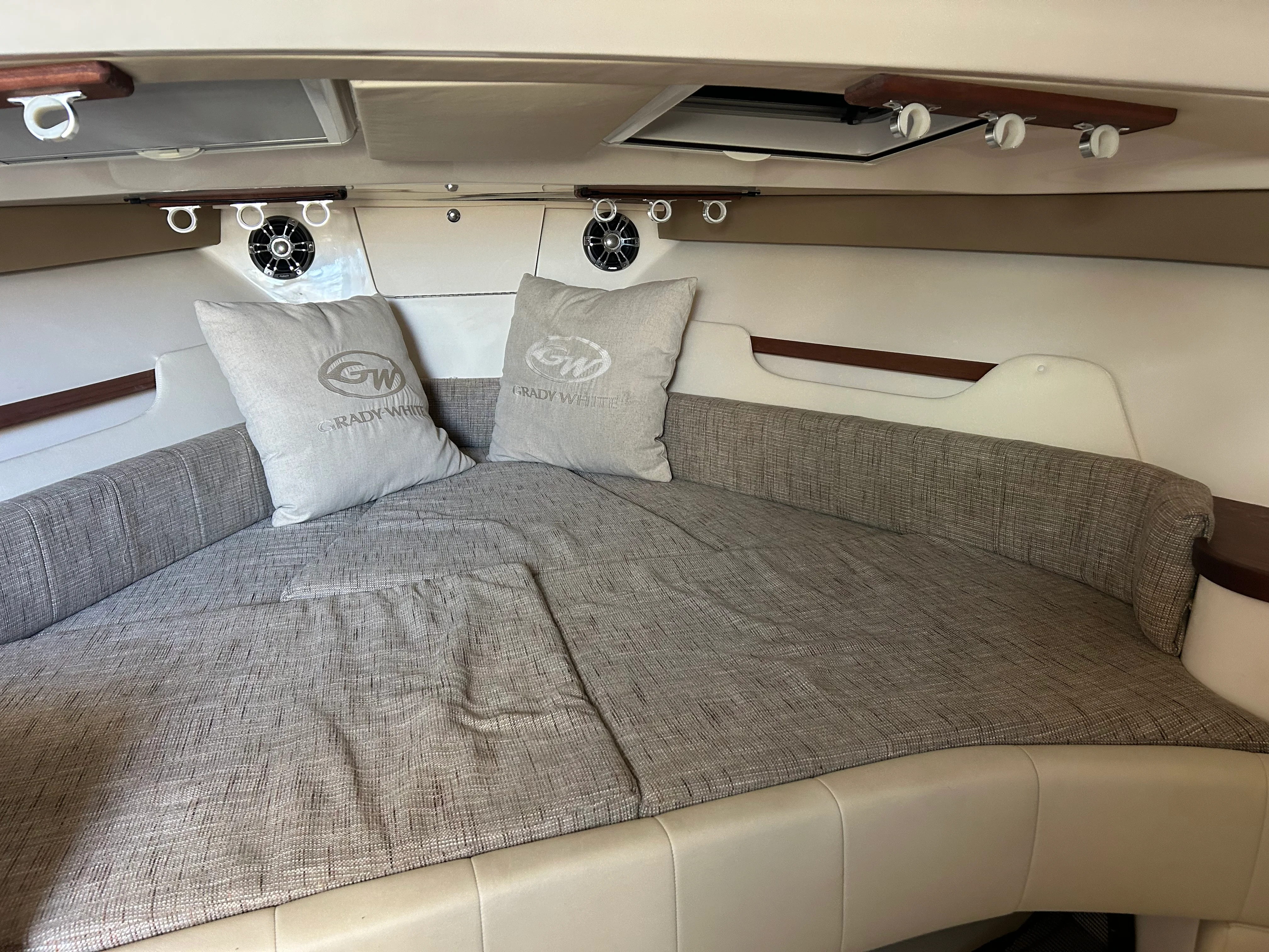 2021 Grady-White Express 330 Image Thumbnail #33